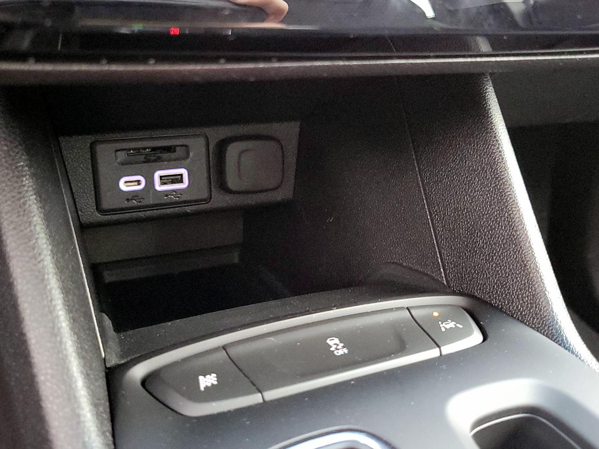 Thumbnail: 2023 Chevrolet Bolt EV - 18
