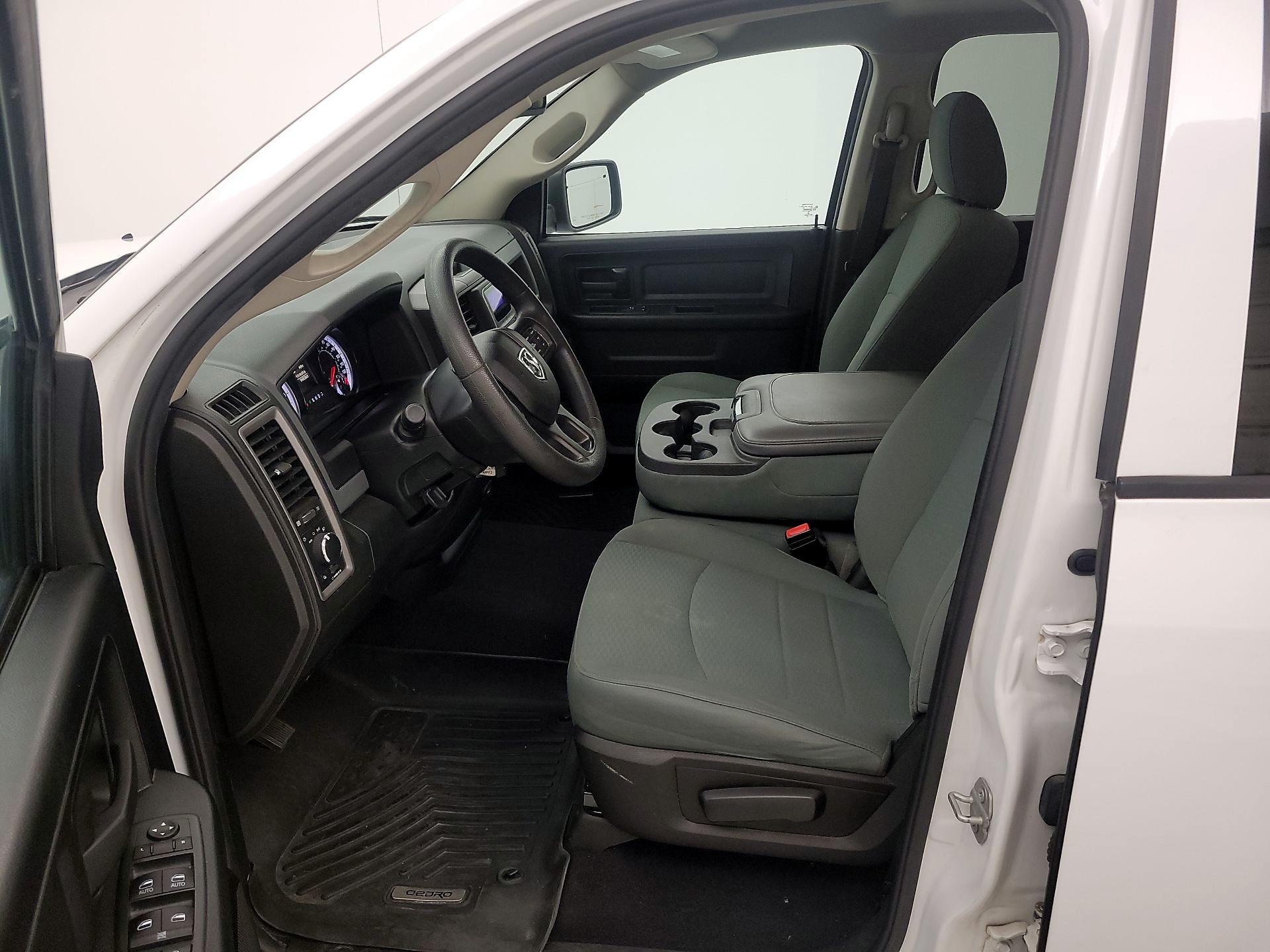 Thumbnail: 2020 RAM 1500 Classic - 11