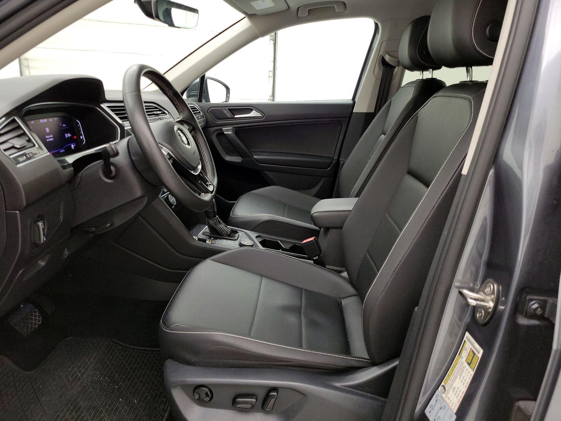 Thumbnail: 2021 Volkswagen Tiguan - 11