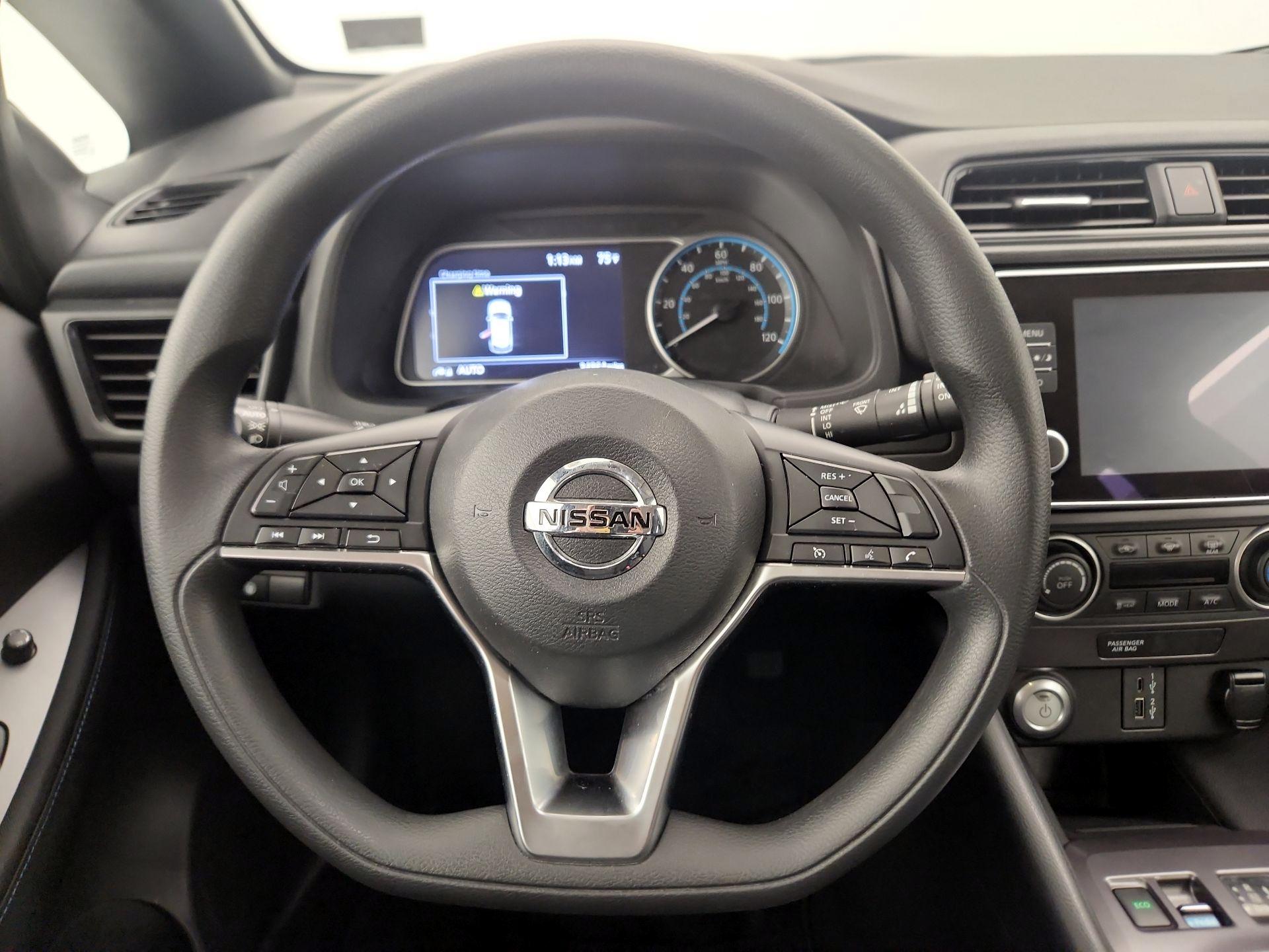 Thumbnail: 2021 Nissan Leaf - 10