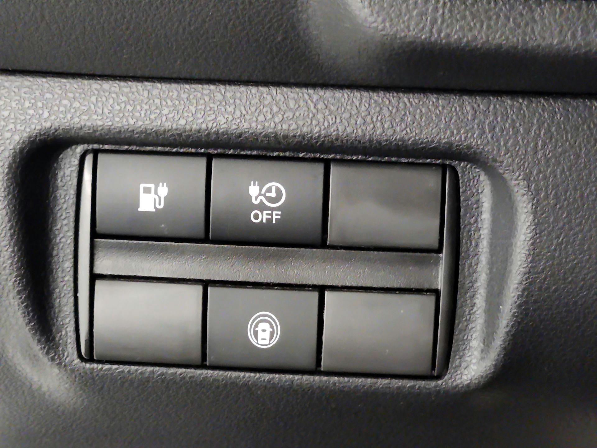 Thumbnail: 2021 Nissan Leaf - 13
