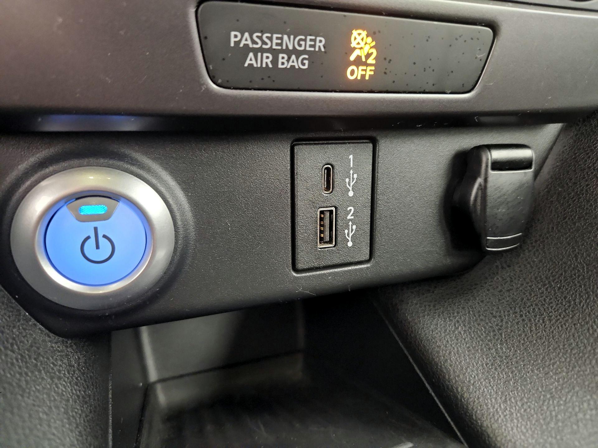 Thumbnail: 2021 Nissan Leaf - 18