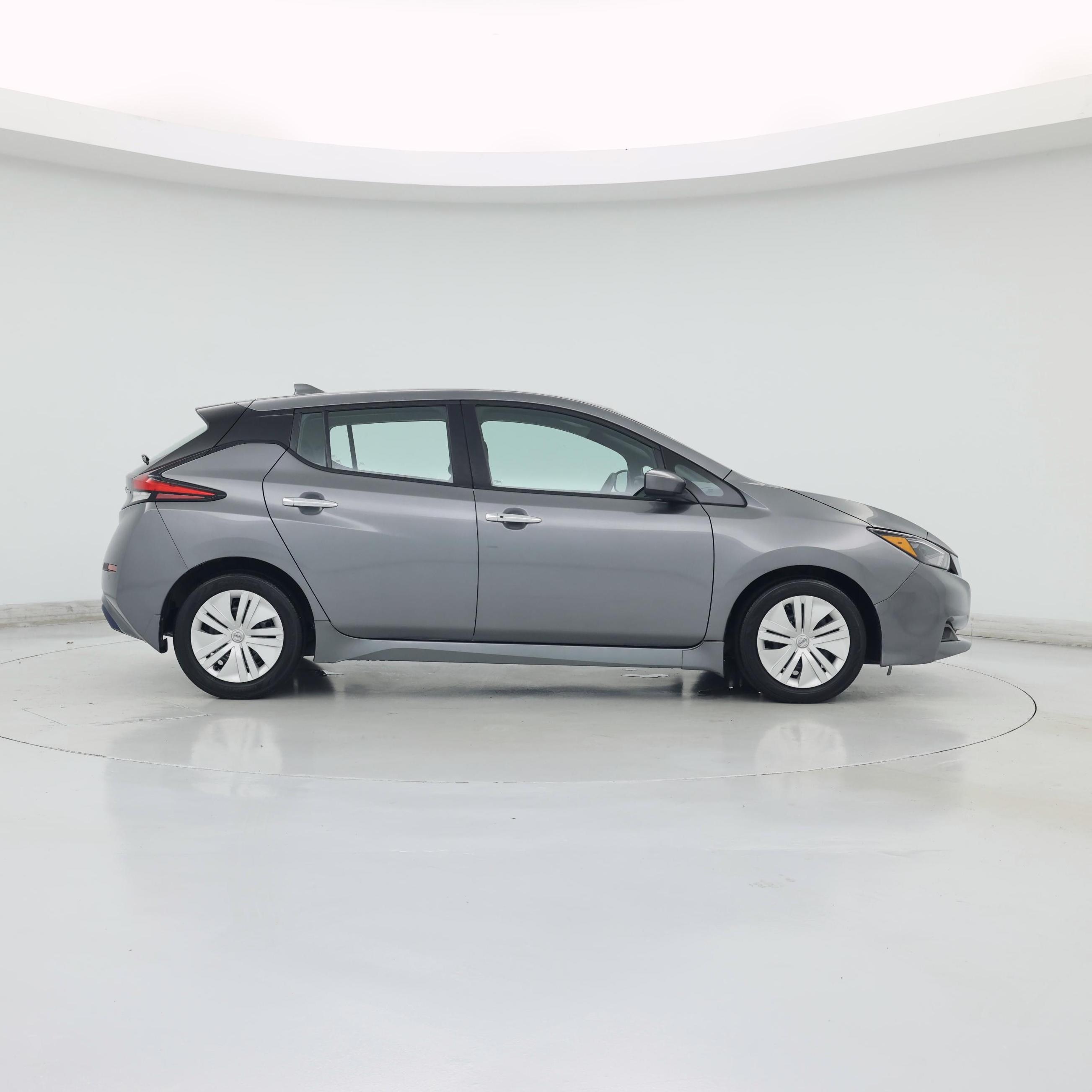 Thumbnail: 2021 Nissan Leaf - 7