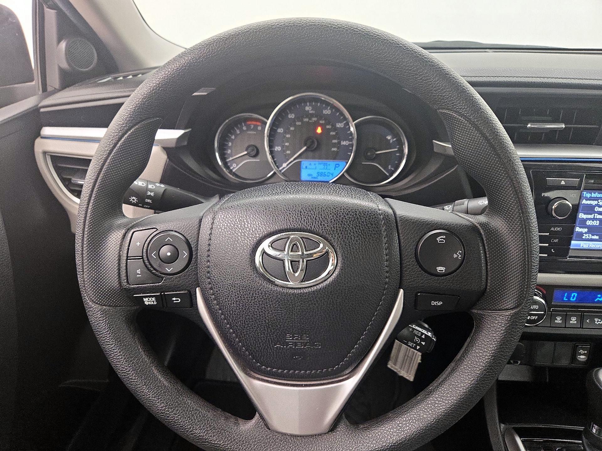 Thumbnail: 2015 Toyota Corolla - 10