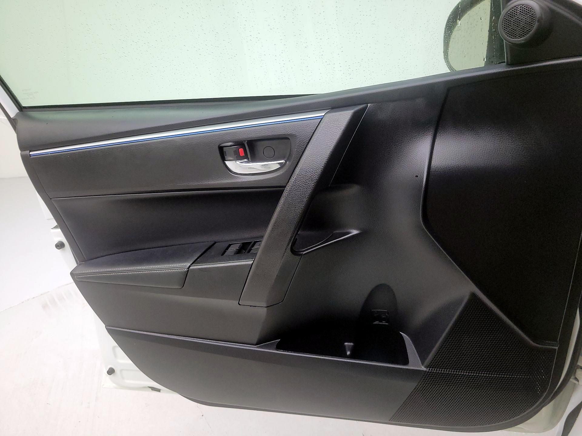 Thumbnail: 2016 Toyota Corolla - 12