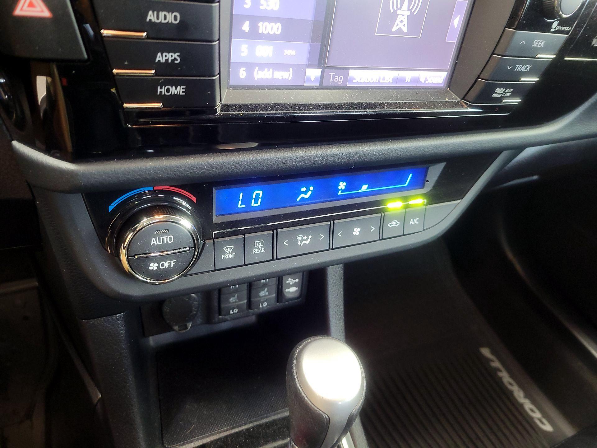 Thumbnail: 2016 Toyota Corolla - 17
