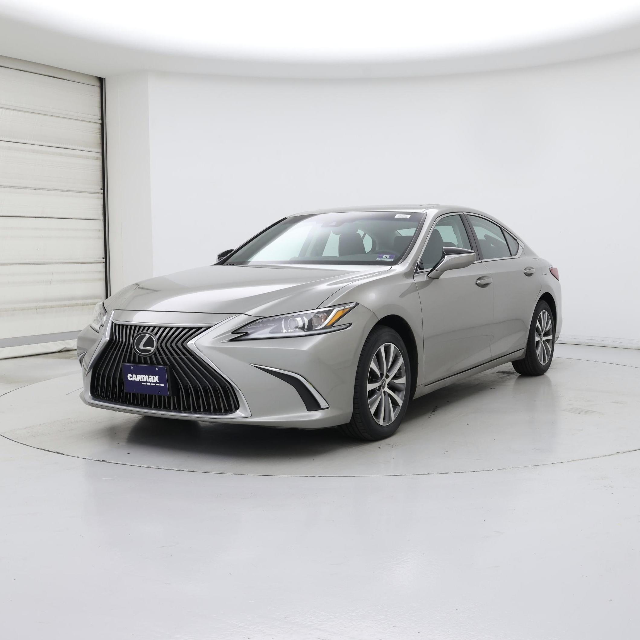 Thumbnail: 2019 Lexus ES - 4