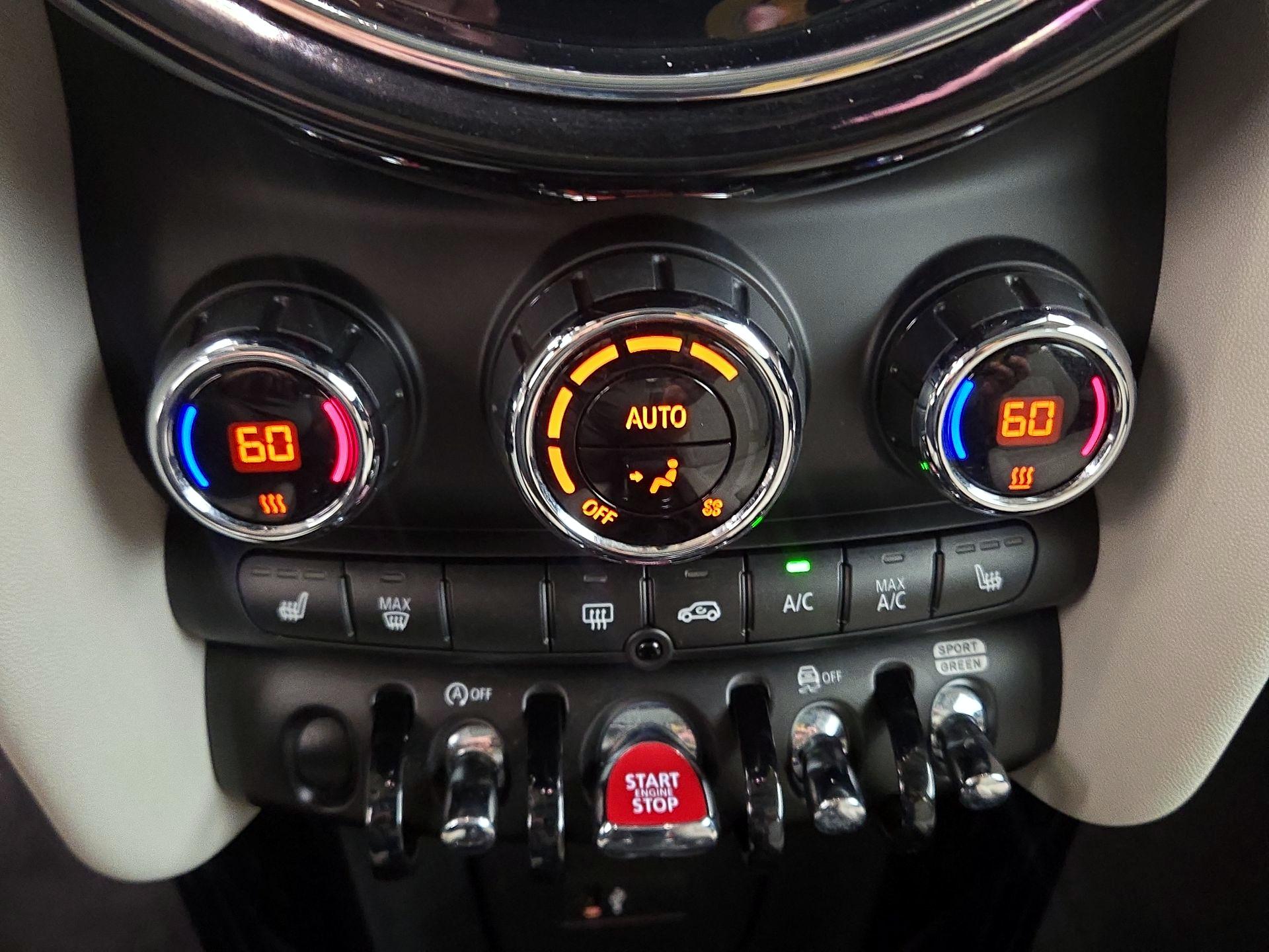 Thumbnail: 2022 MINI Cooper Hardtop - 16