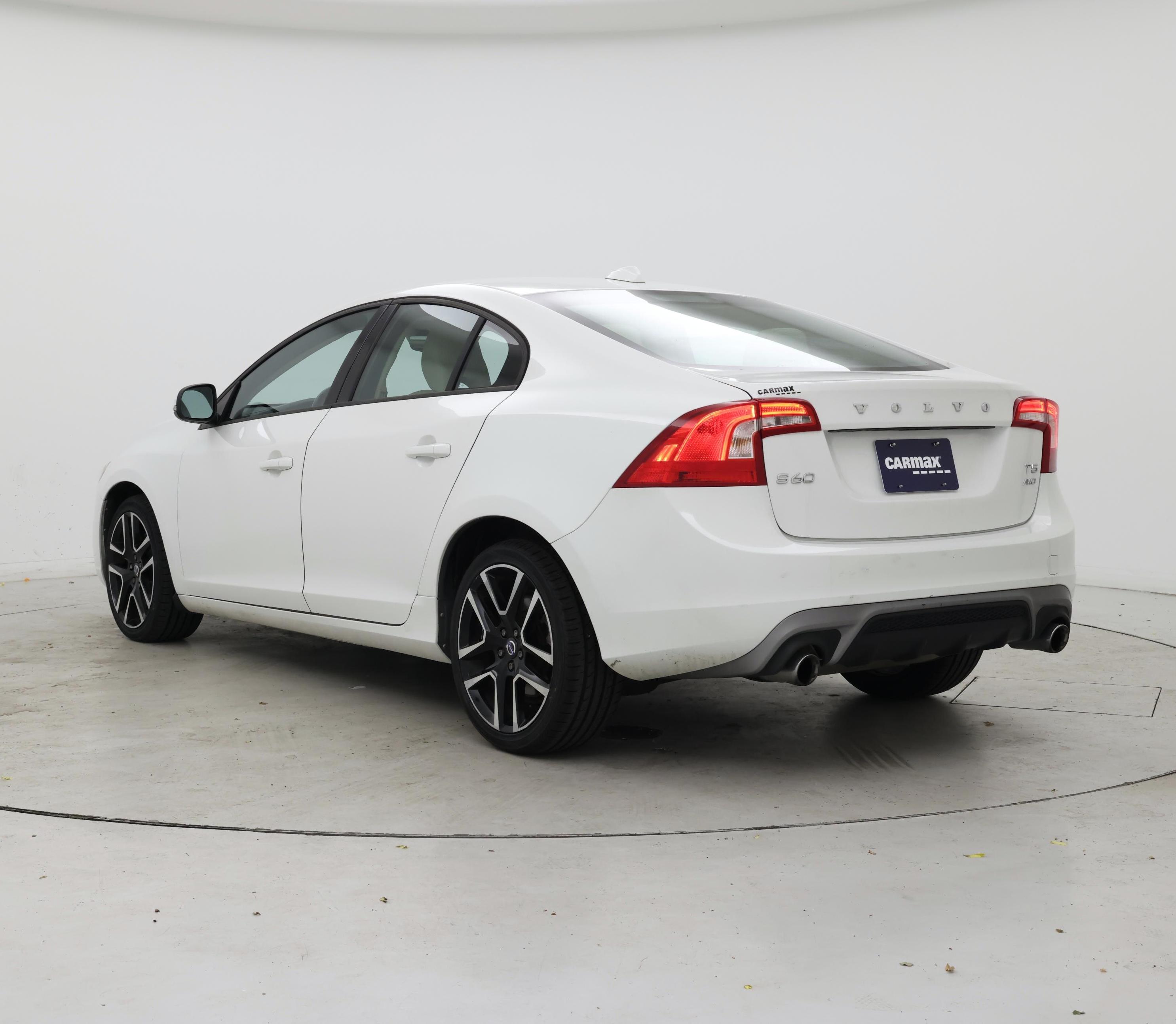 Thumbnail: 2018 Volvo S60 - 2
