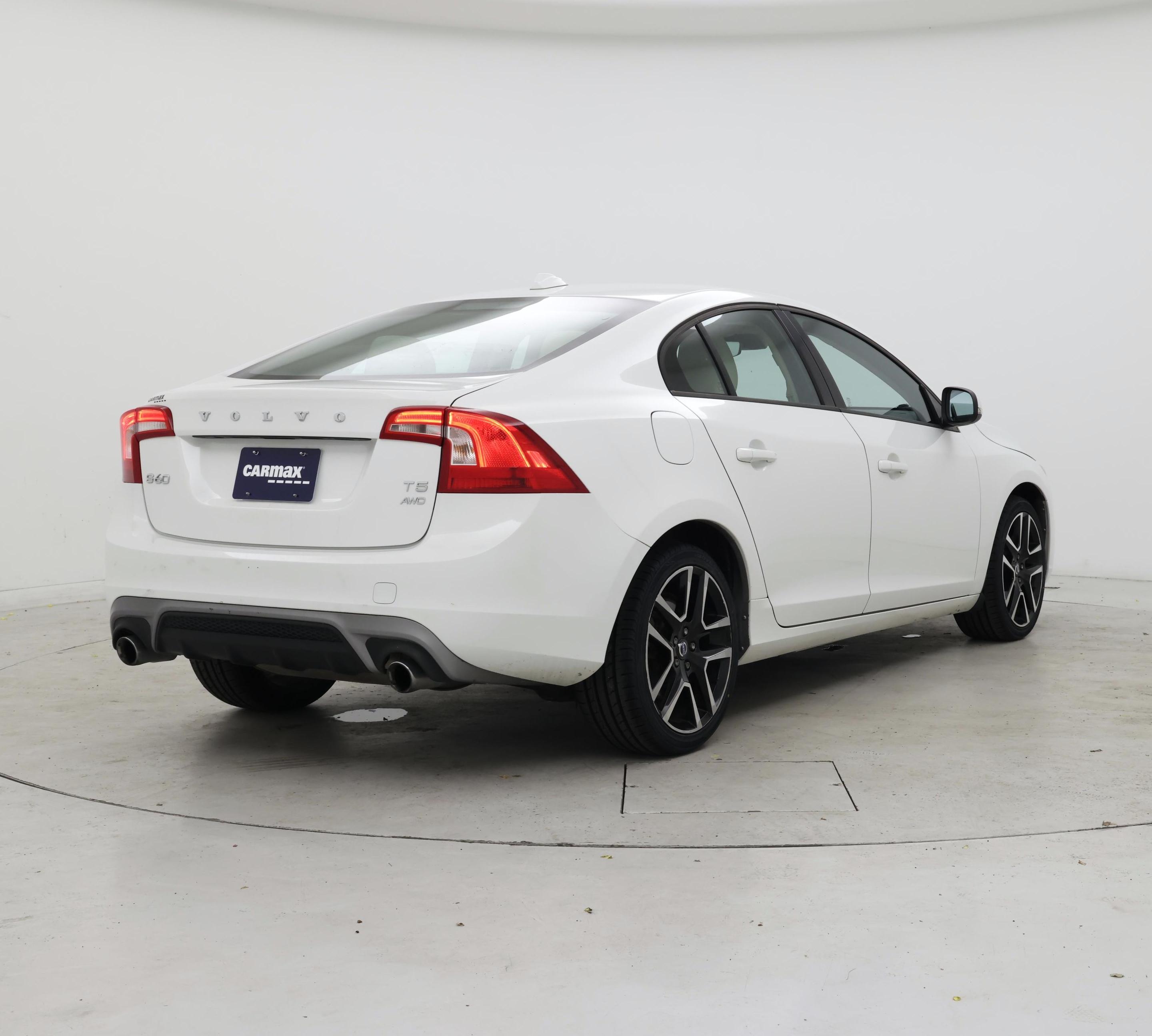 Thumbnail: 2018 Volvo S60 - 8