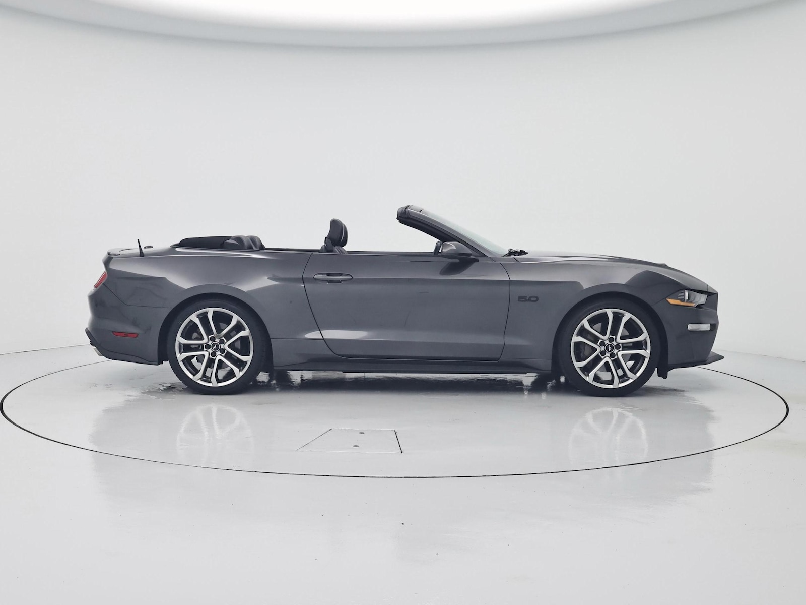 2020 Ford Mustang GT Premium - Photo 8