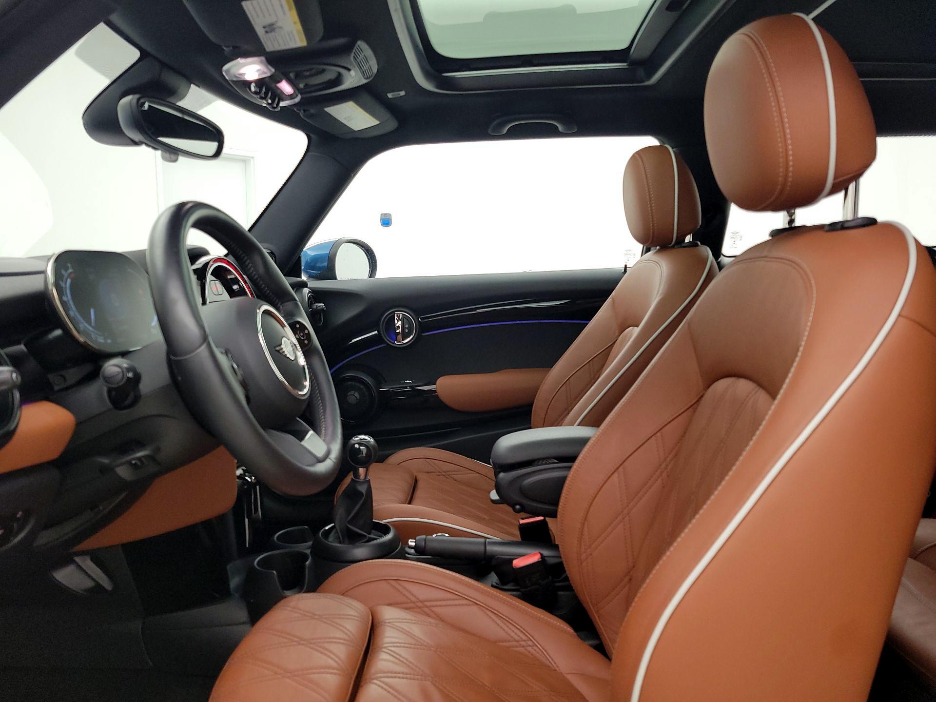 Thumbnail: 2022 MINI Cooper Hardtop - 11