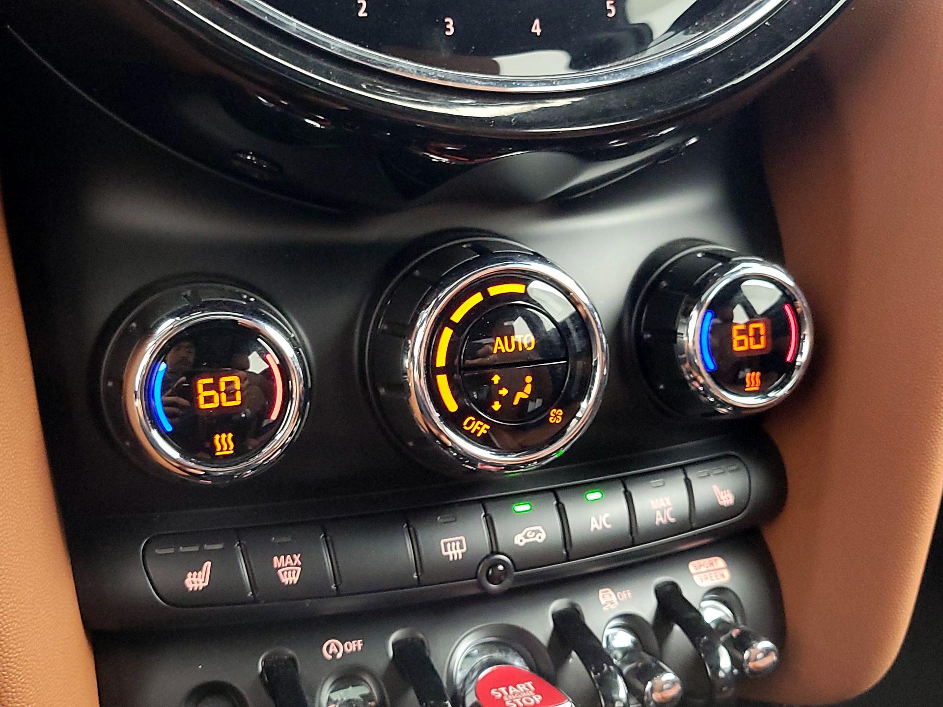 Thumbnail: 2022 MINI Cooper Hardtop - 17