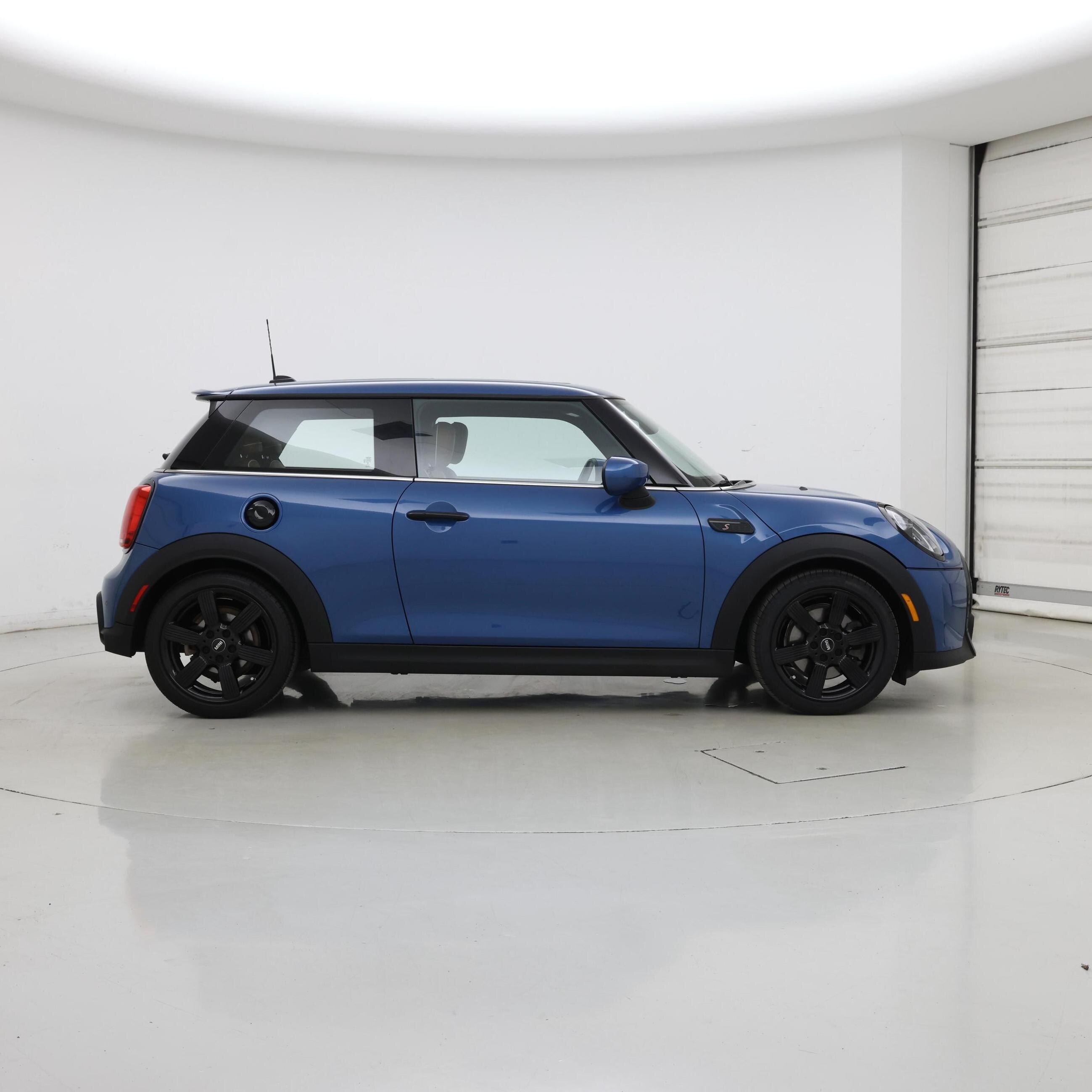 Thumbnail: 2022 MINI Cooper Hardtop - 7
