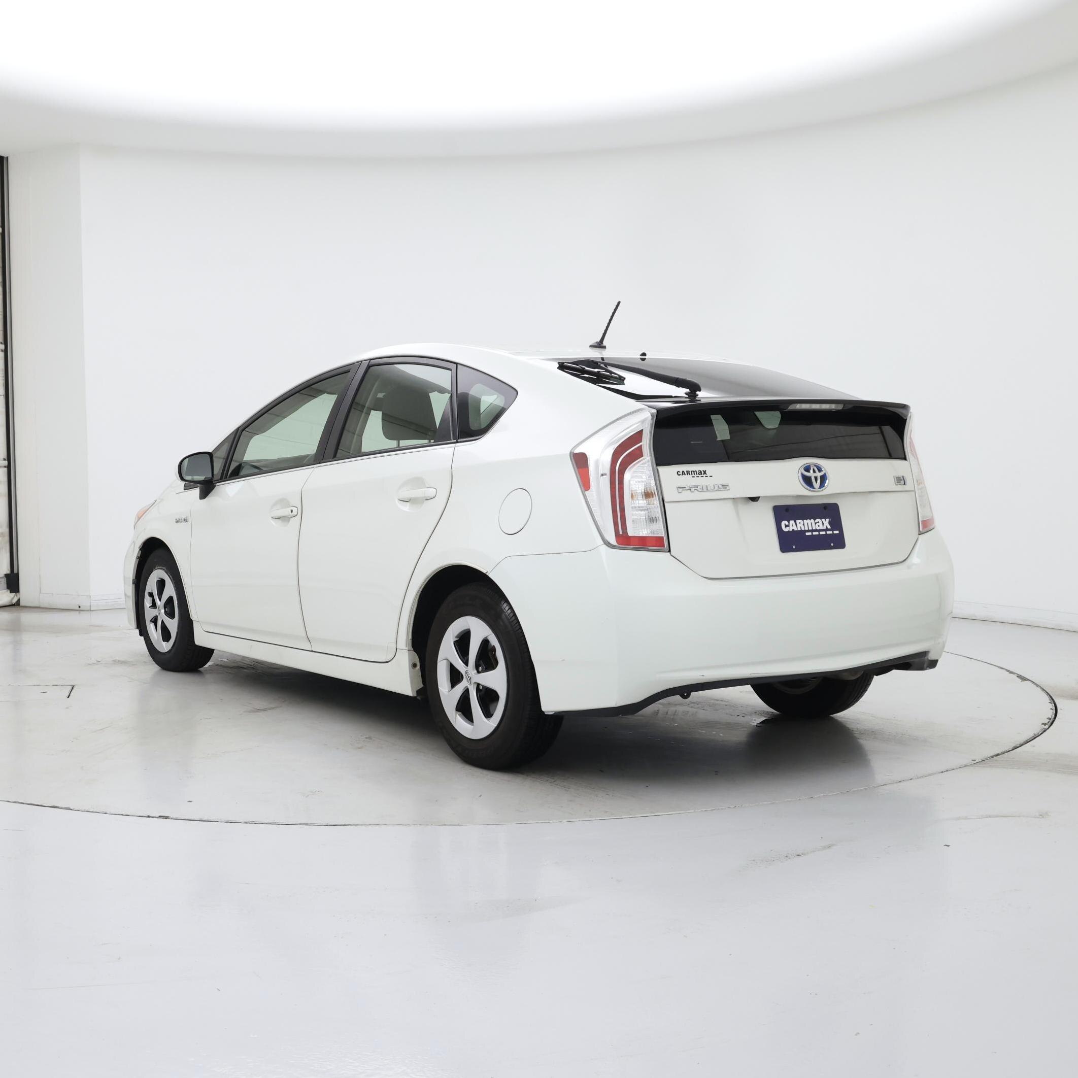 Thumbnail: 2015 Toyota Prius - 2