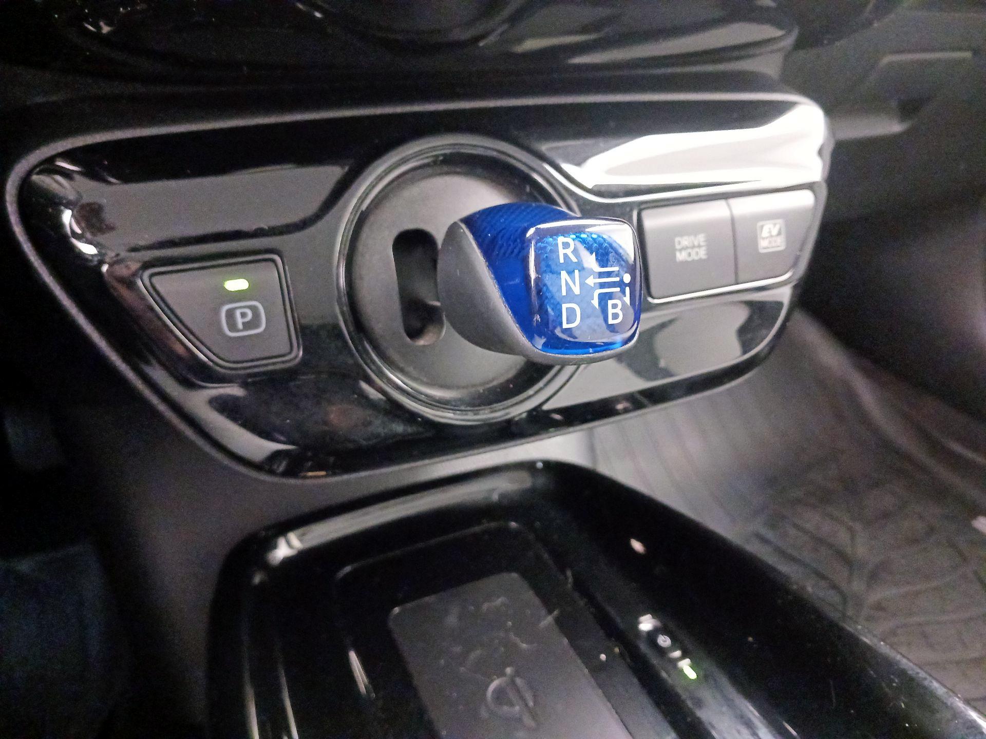 Thumbnail: 2021 Toyota Prius - 17