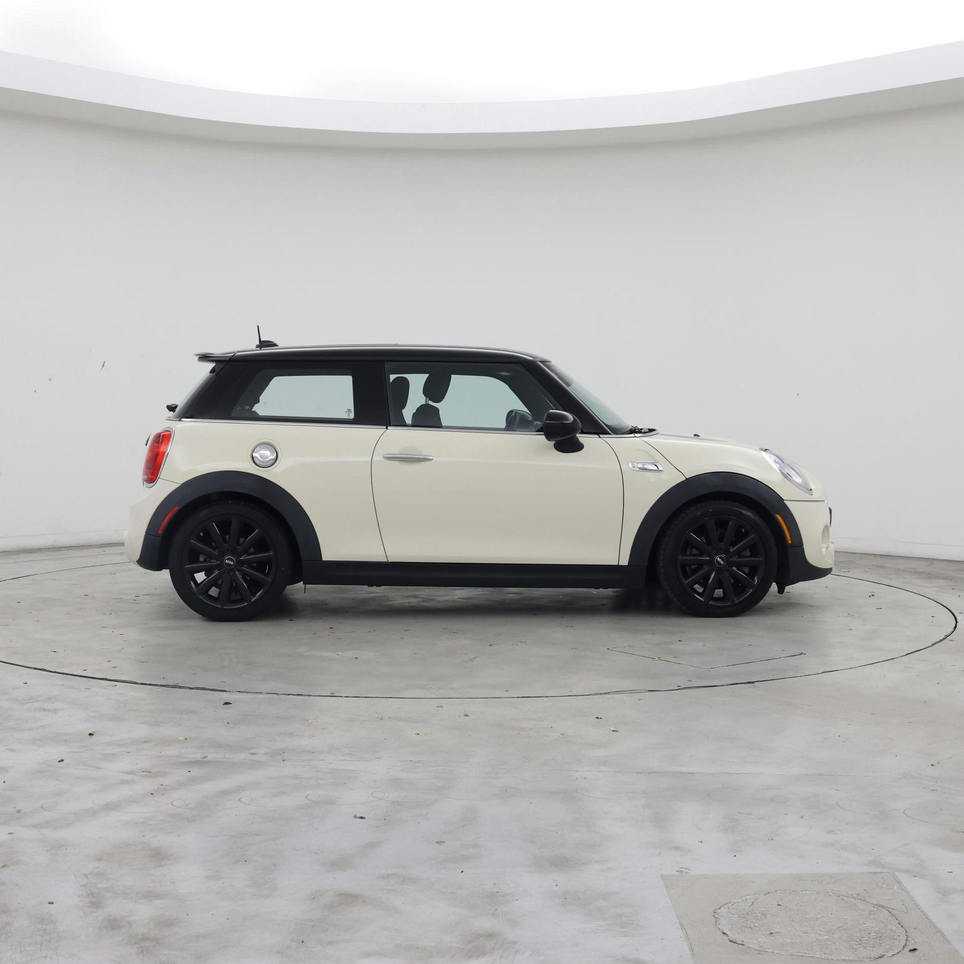 Thumbnail: 2015 MINI Cooper Hardtop - 7