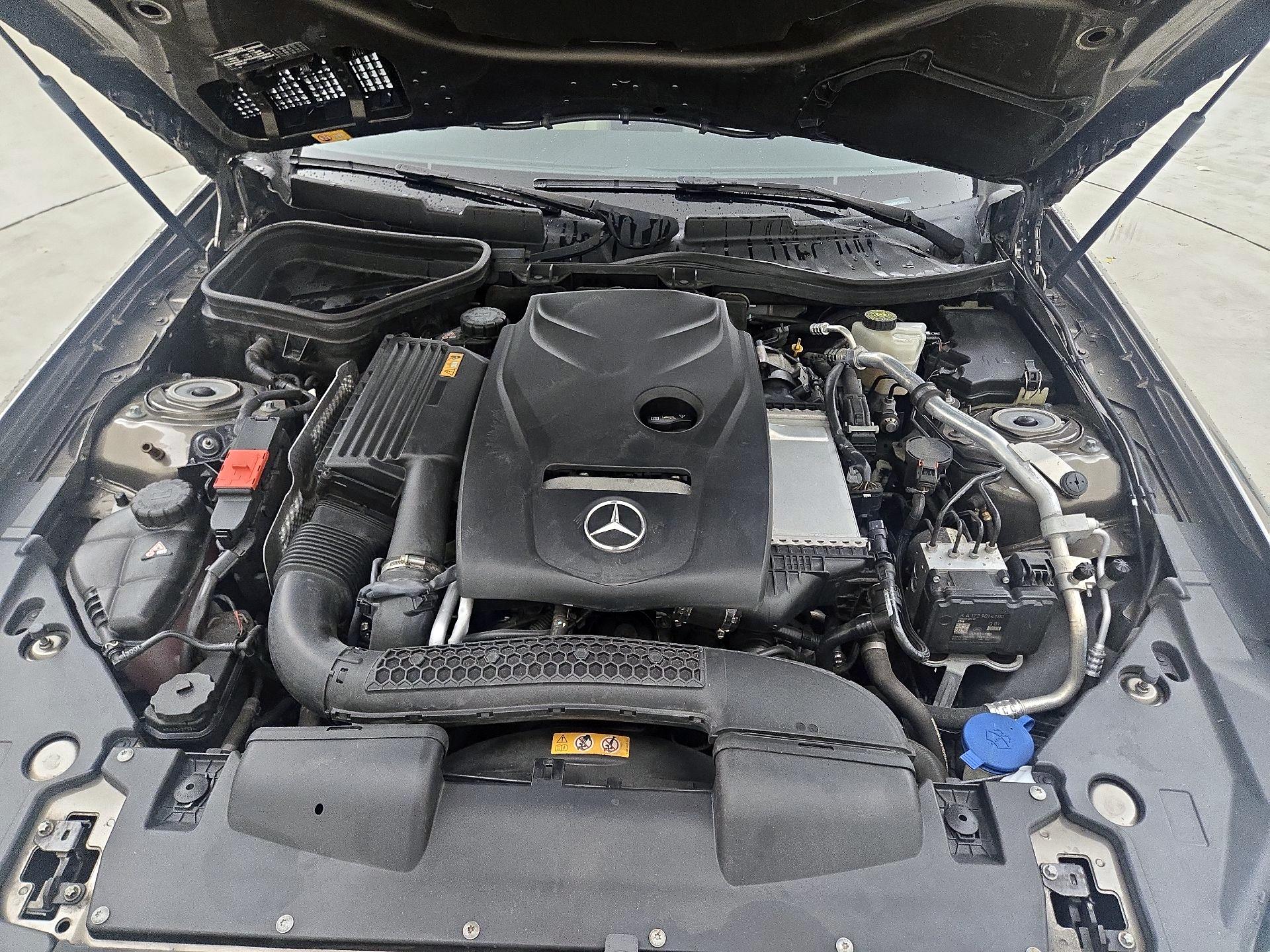 Thumbnail: 2016 Mercedes-Benz SLK - 18