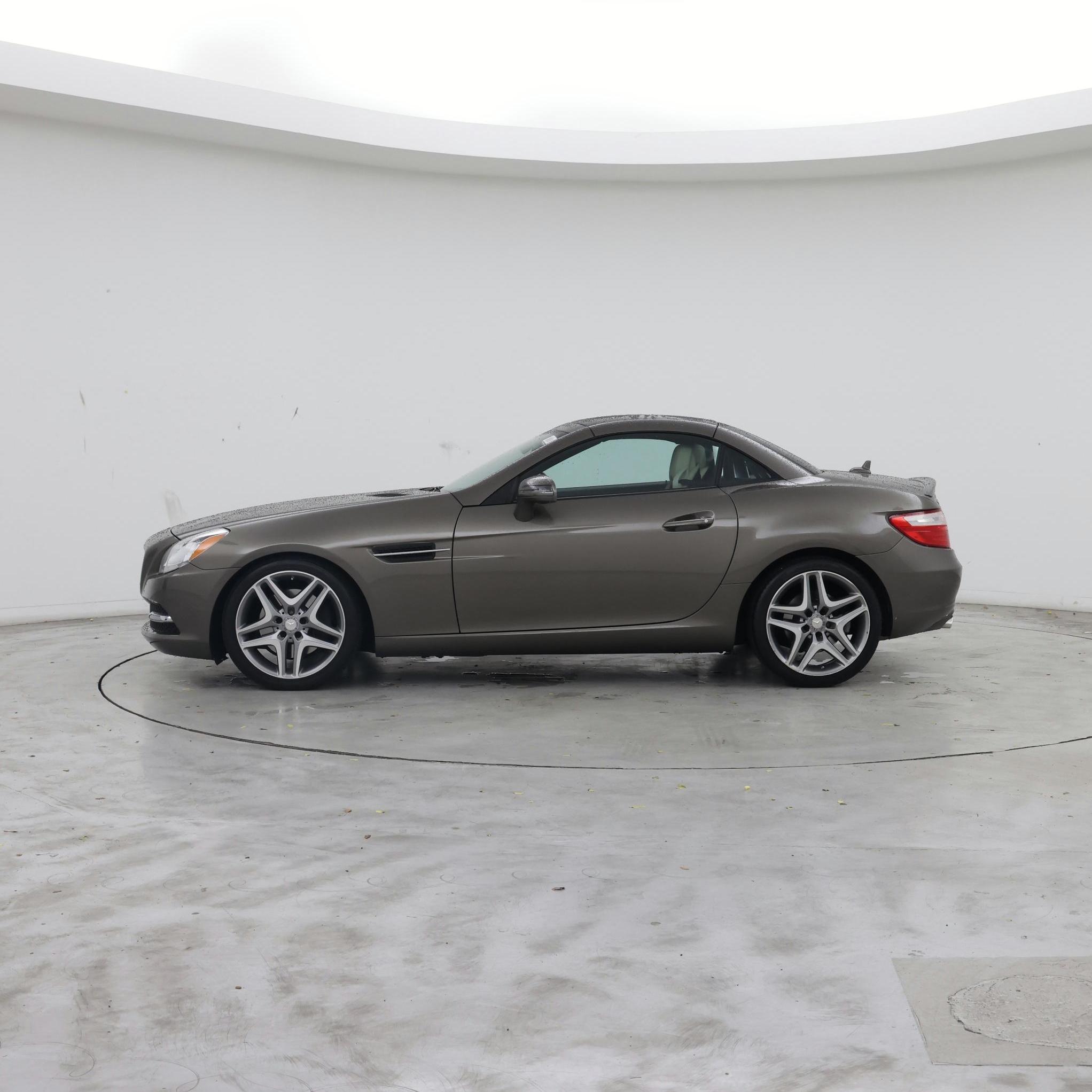 Thumbnail: 2016 Mercedes-Benz SLK - 3