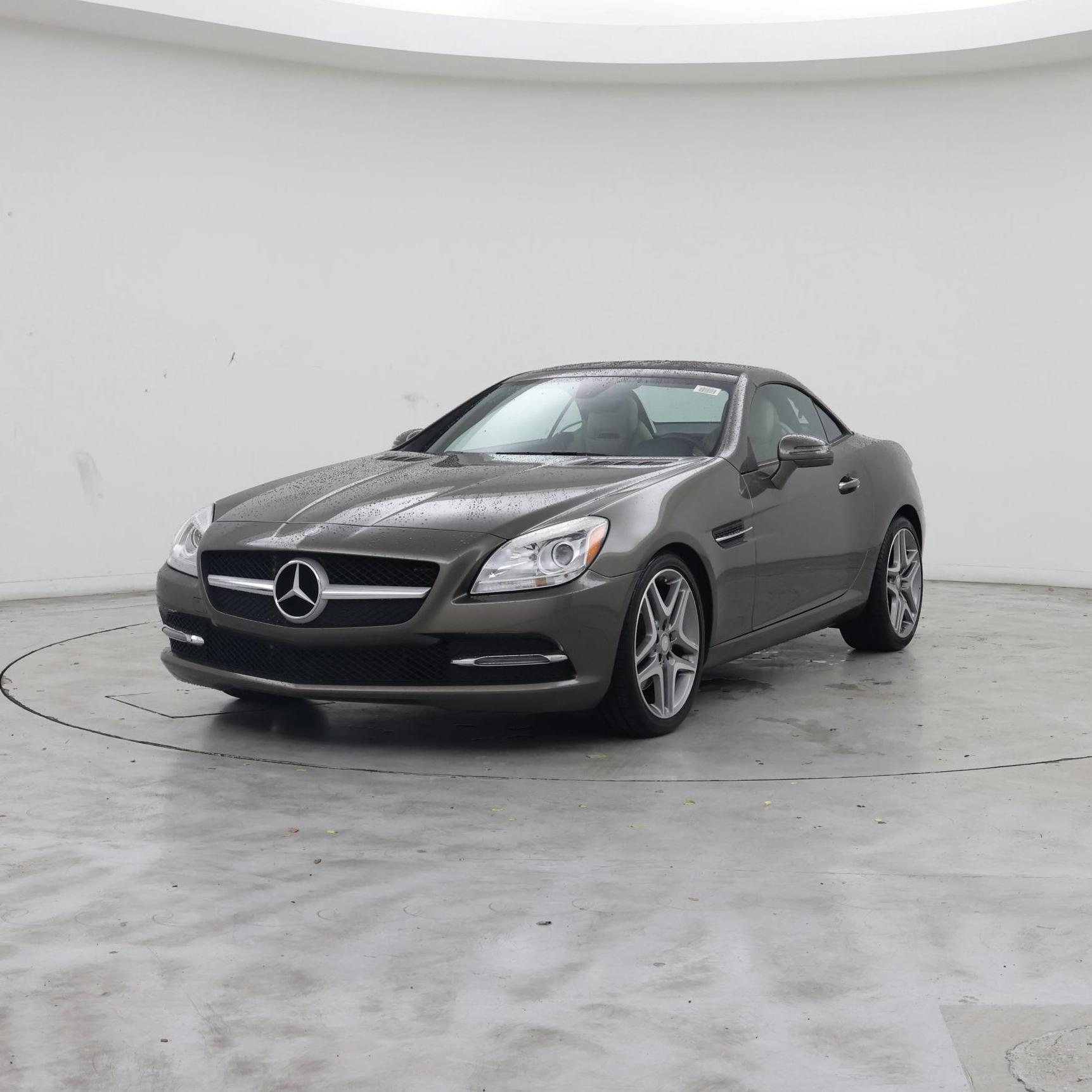 Thumbnail: 2016 Mercedes-Benz SLK - 4