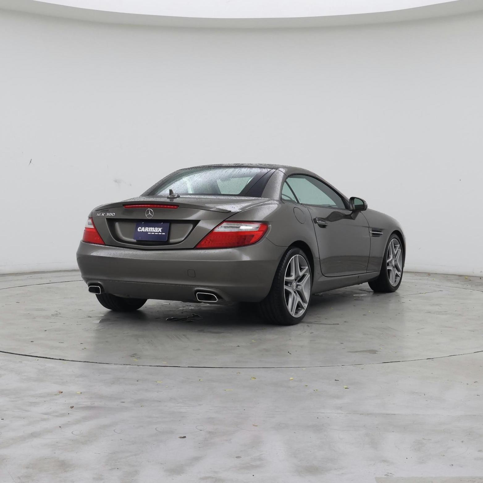 Thumbnail: 2016 Mercedes-Benz SLK - 8