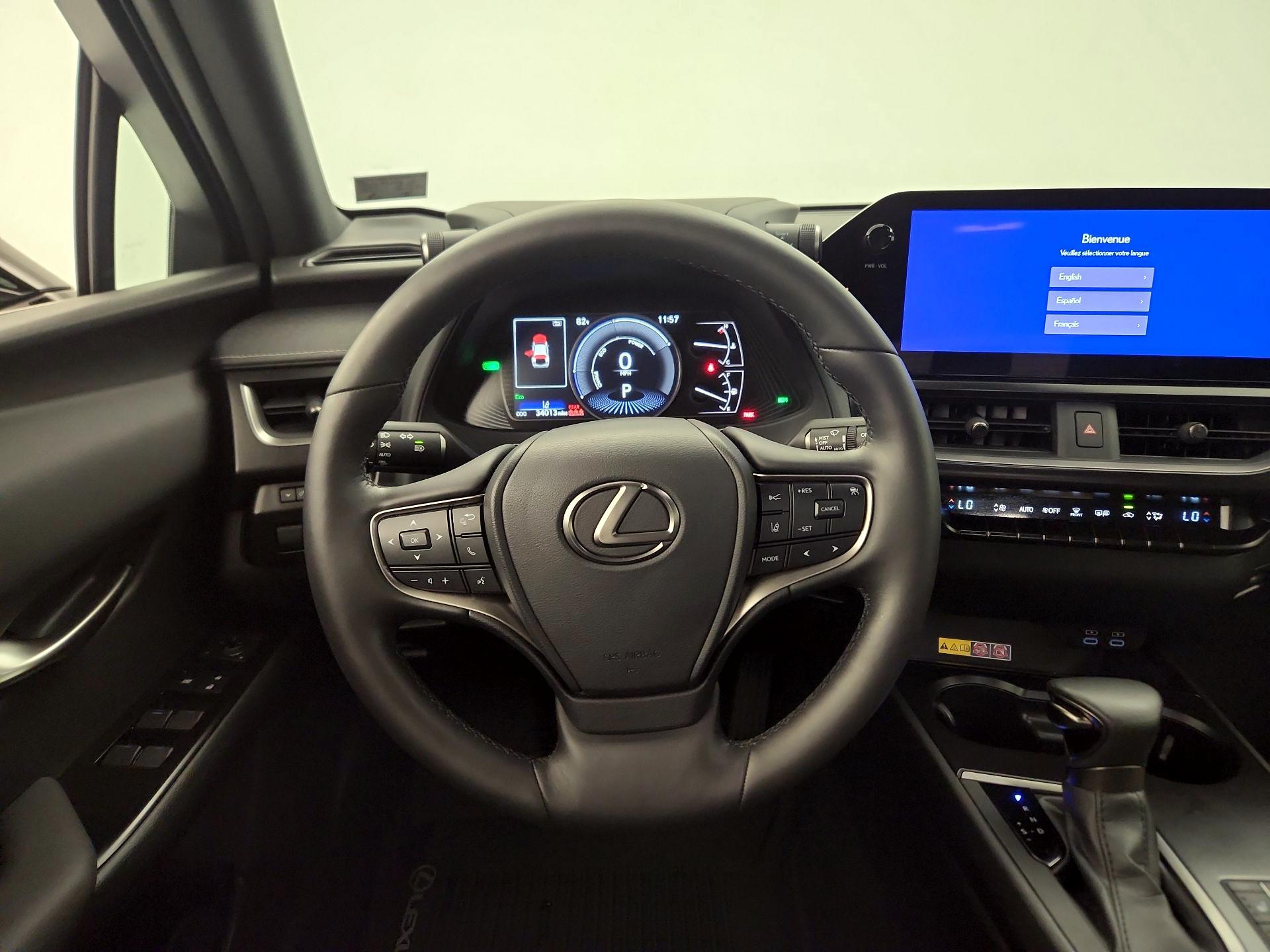 Thumbnail: 2024 Lexus UX - 10