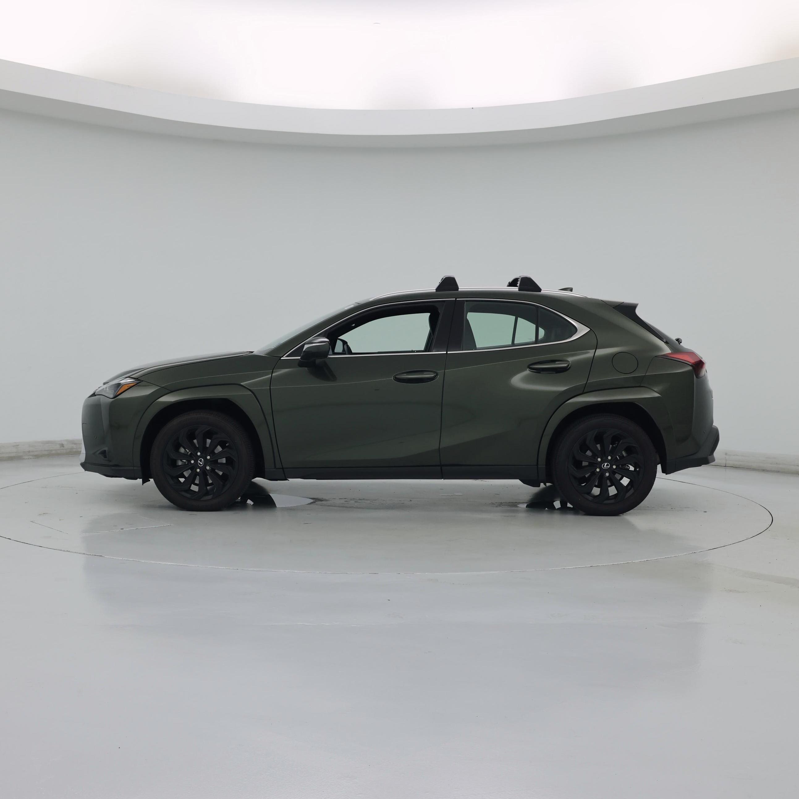 Thumbnail: 2024 Lexus UX - 3