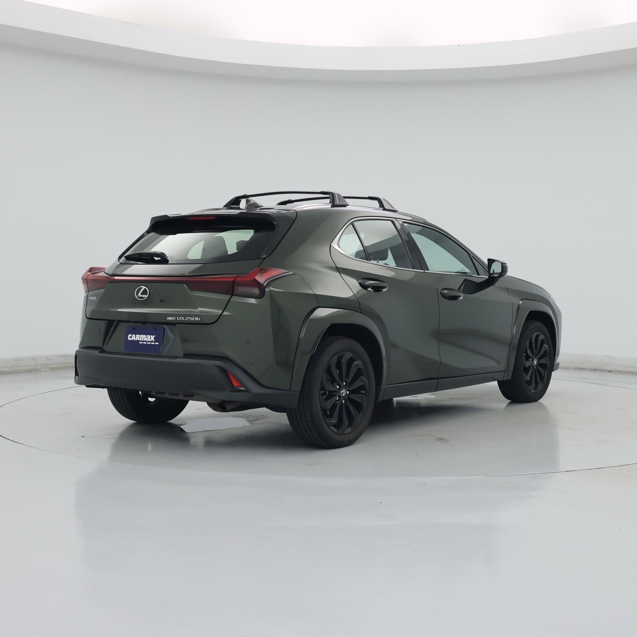 Thumbnail: 2024 Lexus UX - 8