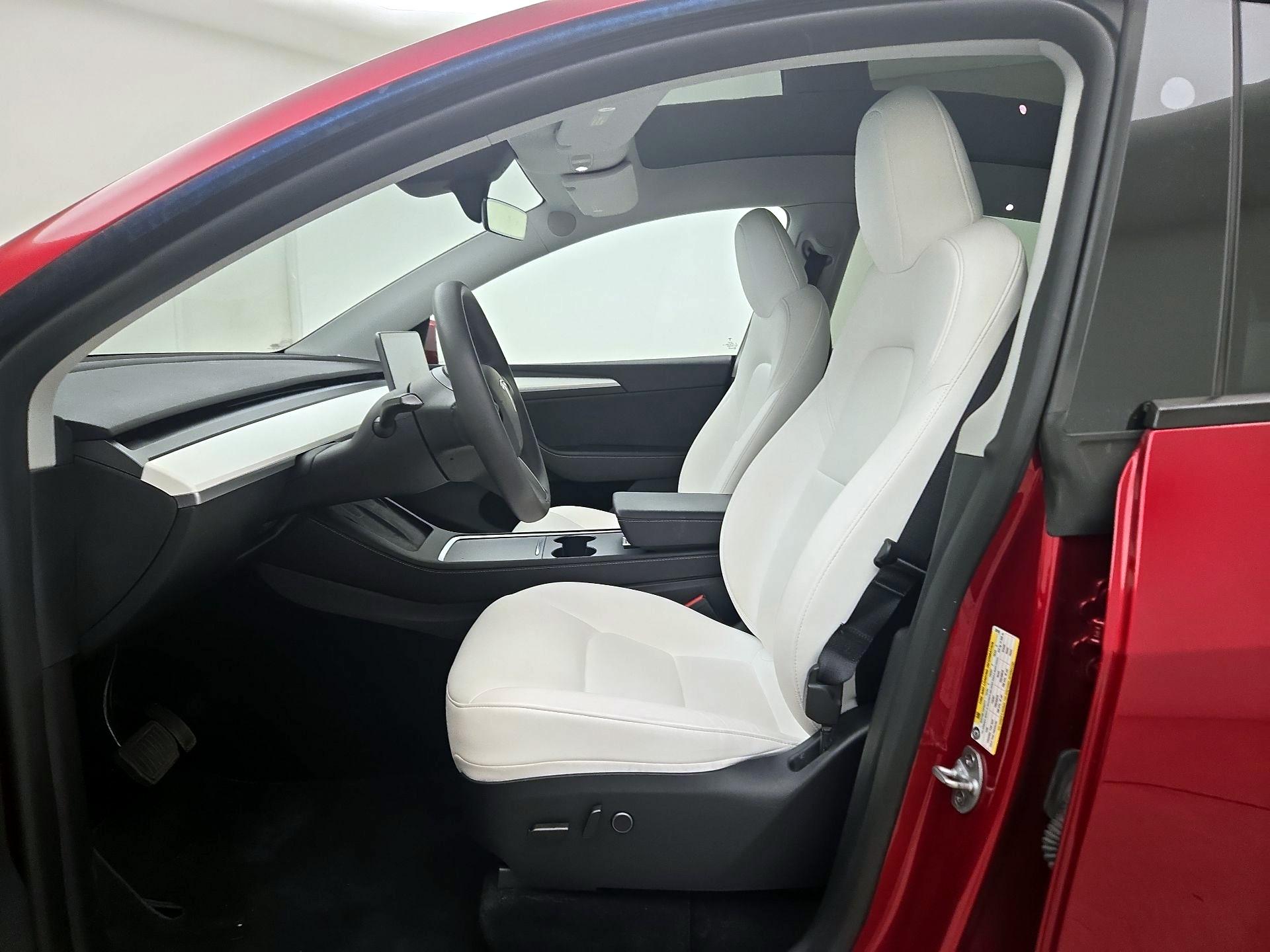 Thumbnail: 2024 Tesla Model Y - 11