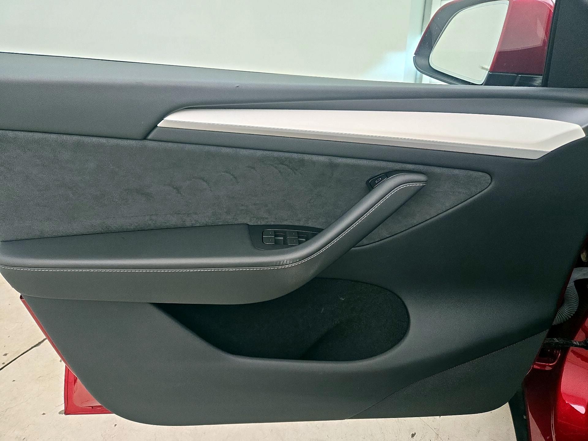 Thumbnail: 2024 Tesla Model Y - 12