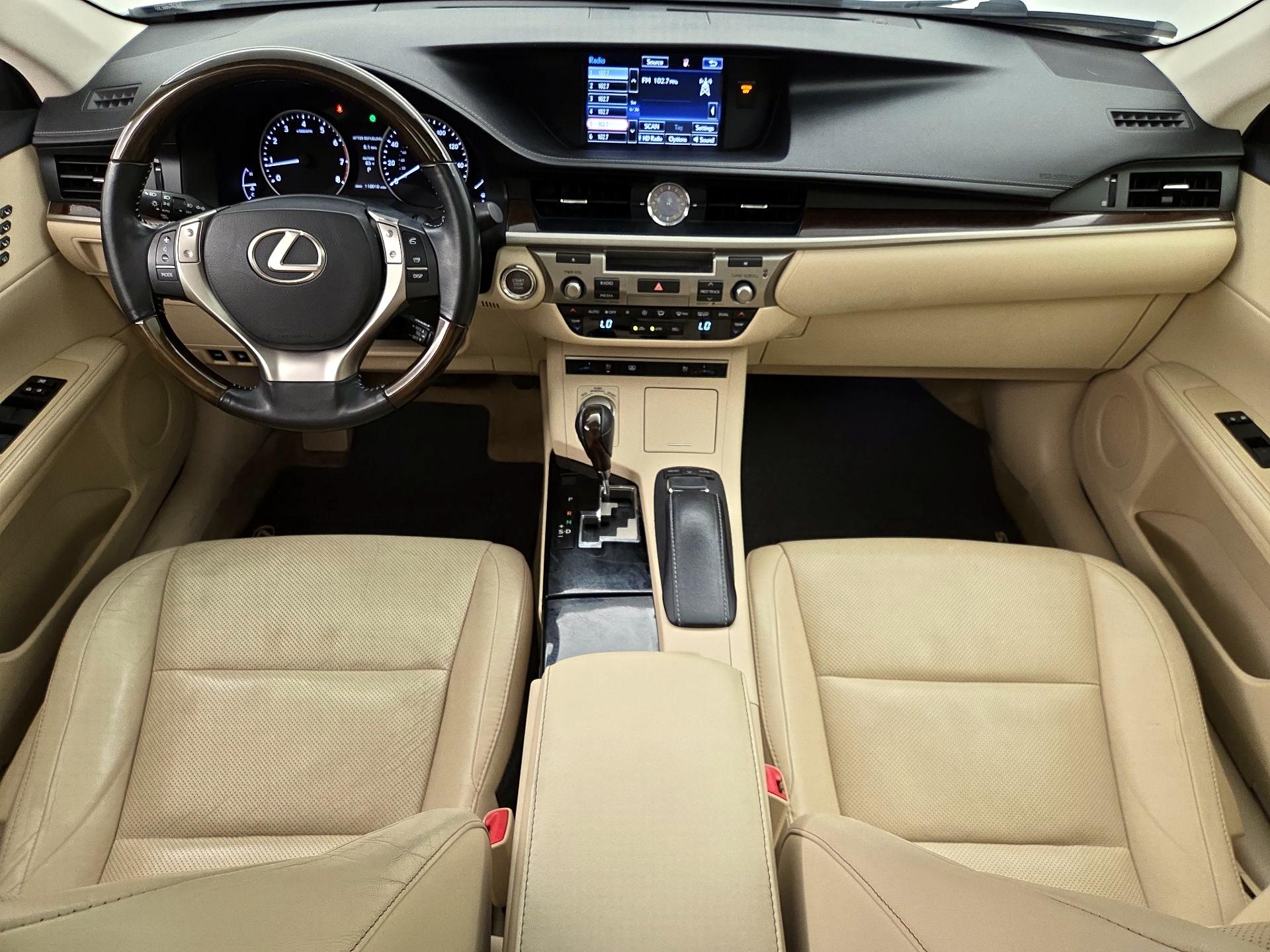 Thumbnail: 2015 Lexus ES - 9