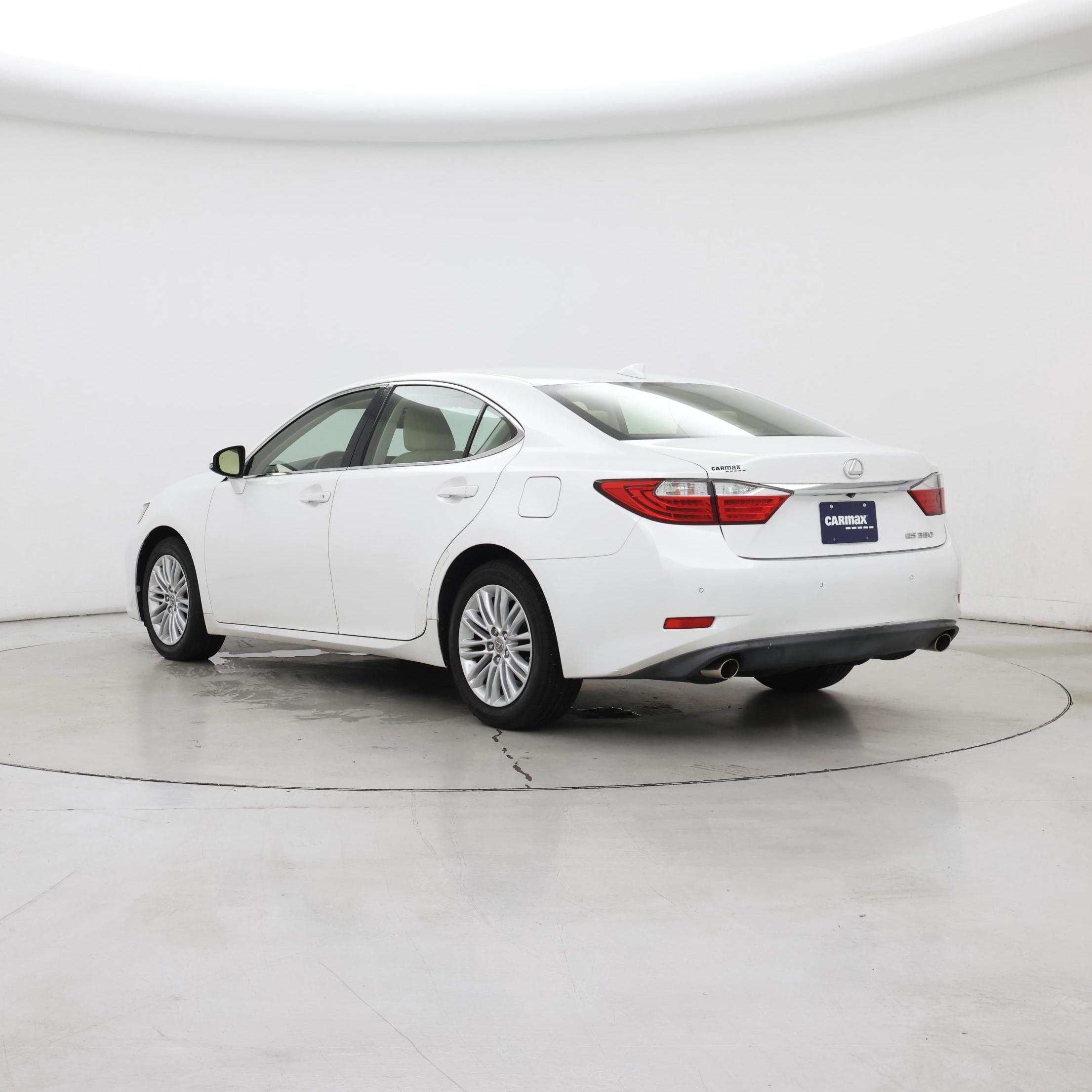 Thumbnail: 2015 Lexus ES - 2