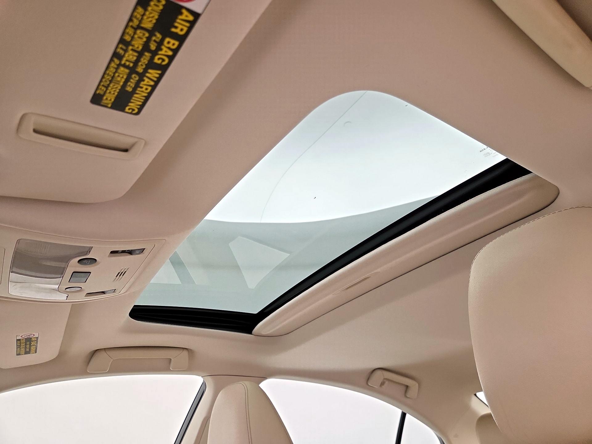 Thumbnail: 2015 Lexus ES - 20