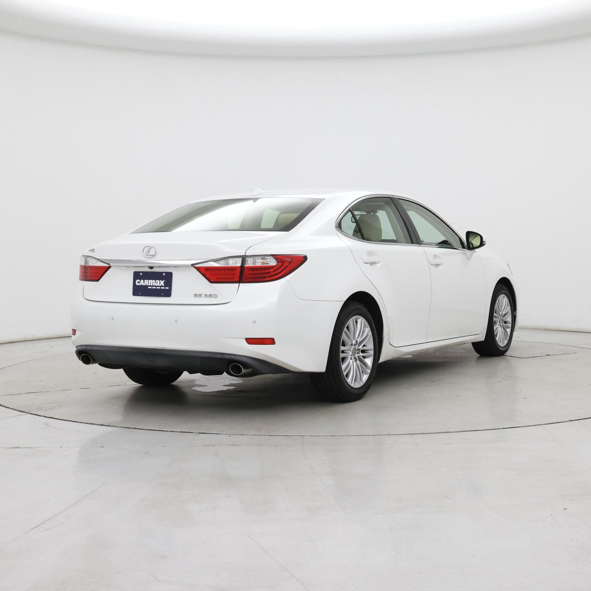 Thumbnail: 2015 Lexus ES - 8