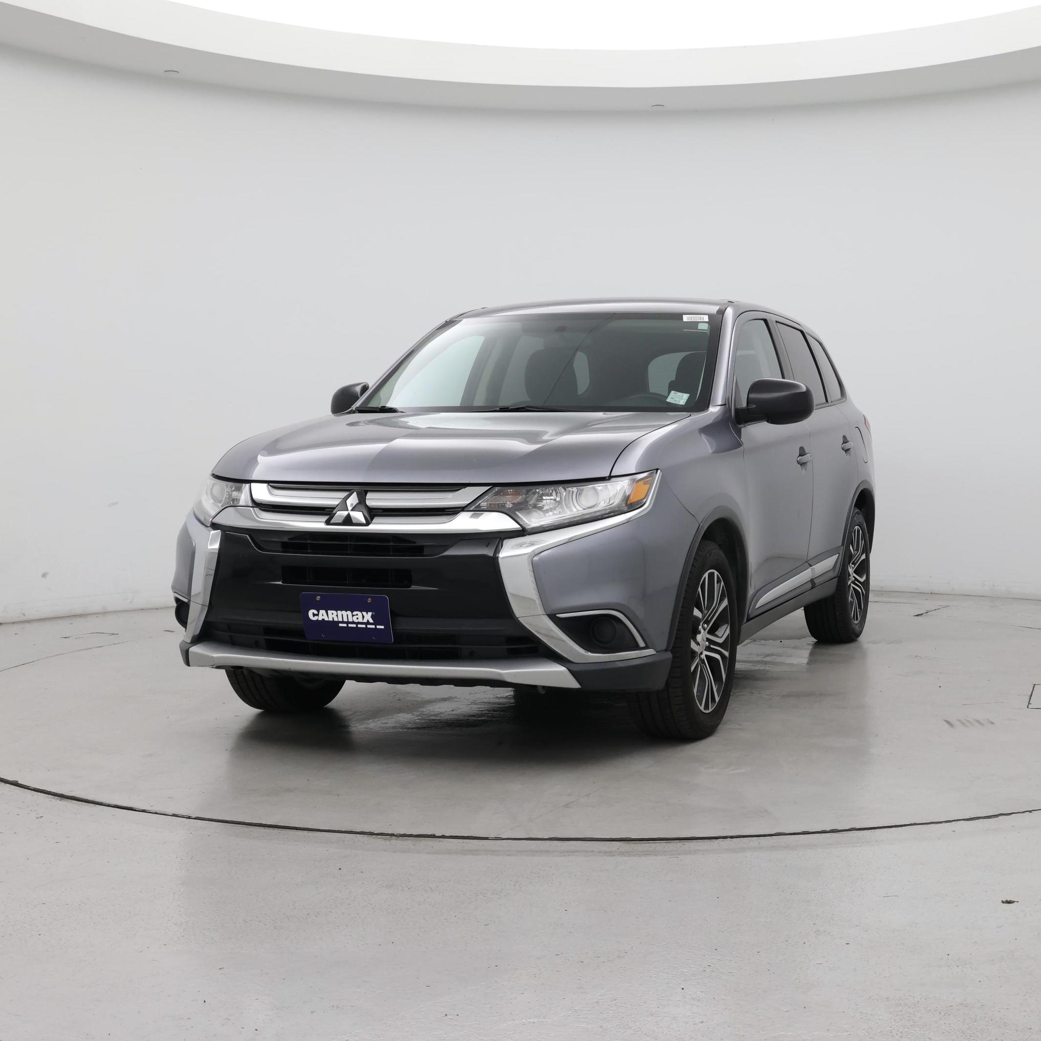 Thumbnail: 2017 Mitsubishi Outlander - 4