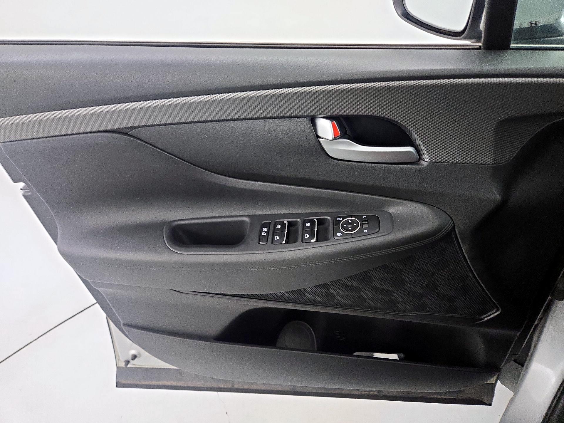 Thumbnail: 2019 Hyundai Santa Fe - 12