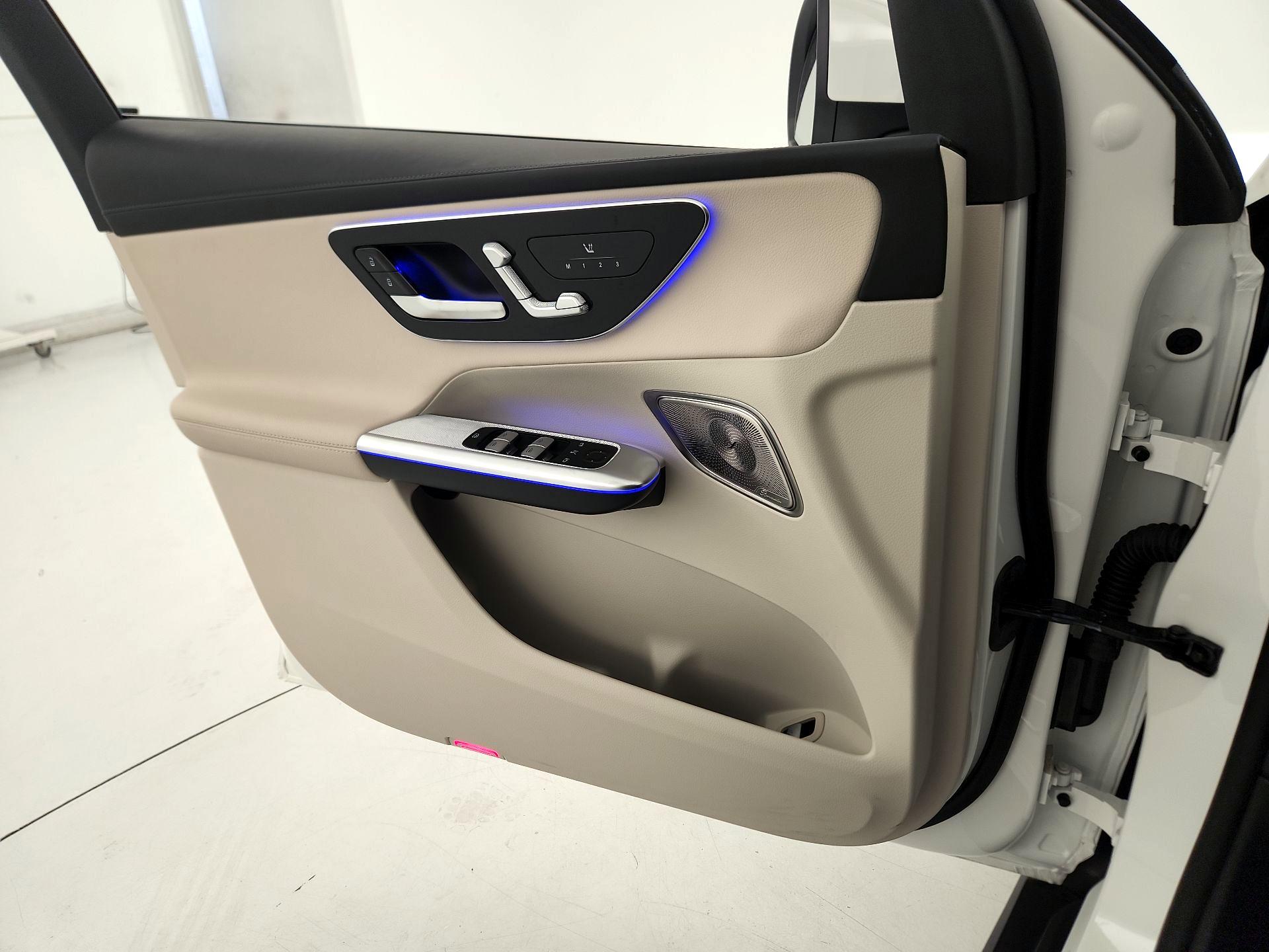 Thumbnail: 2023 Mercedes-Benz GLC - 12