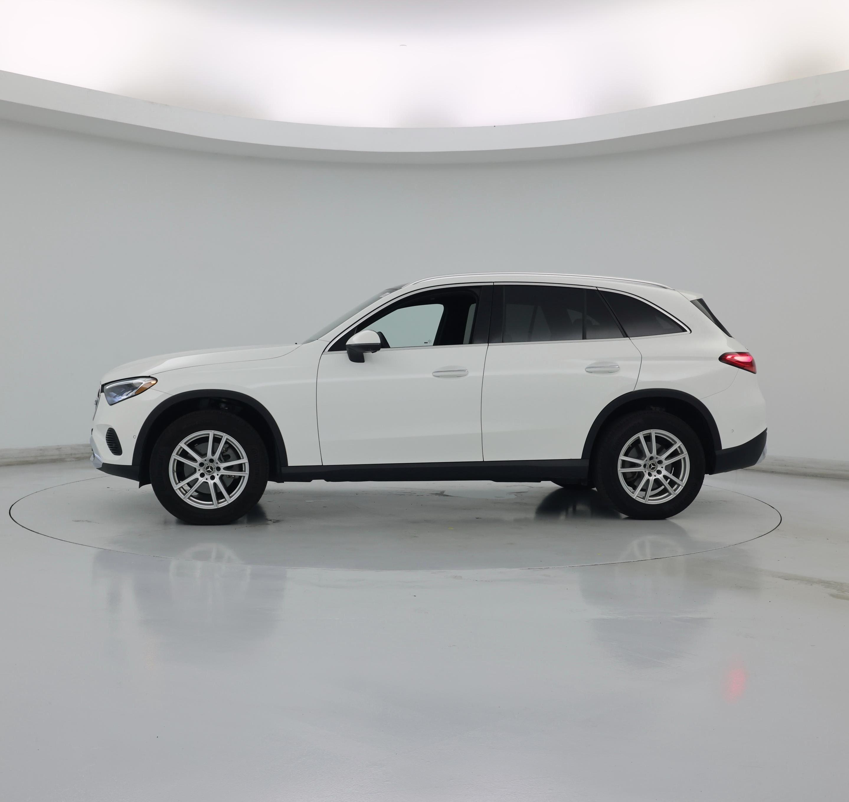 Thumbnail: 2023 Mercedes-Benz GLC - 3