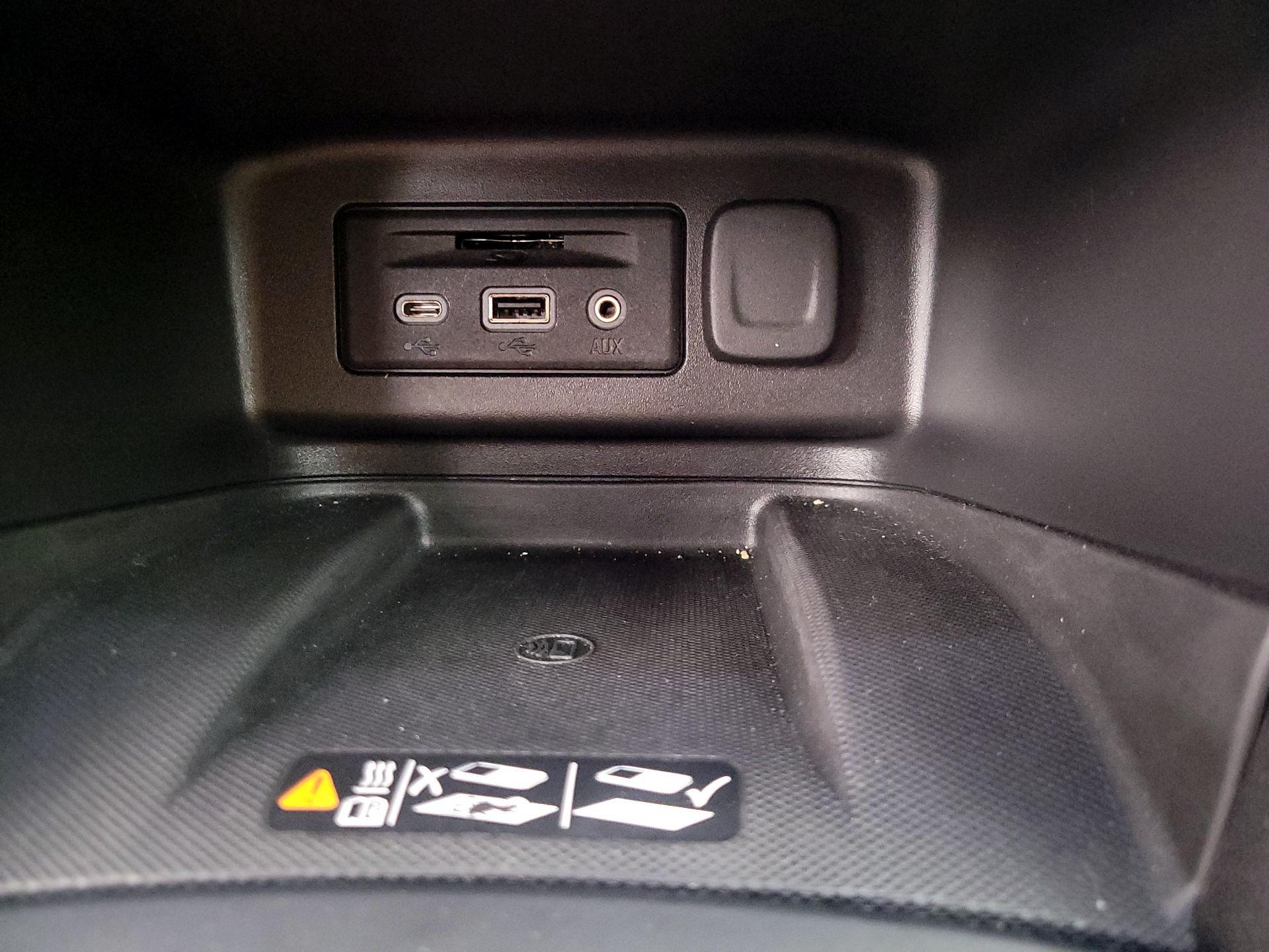Thumbnail: 2019 Chevrolet Equinox - 18
