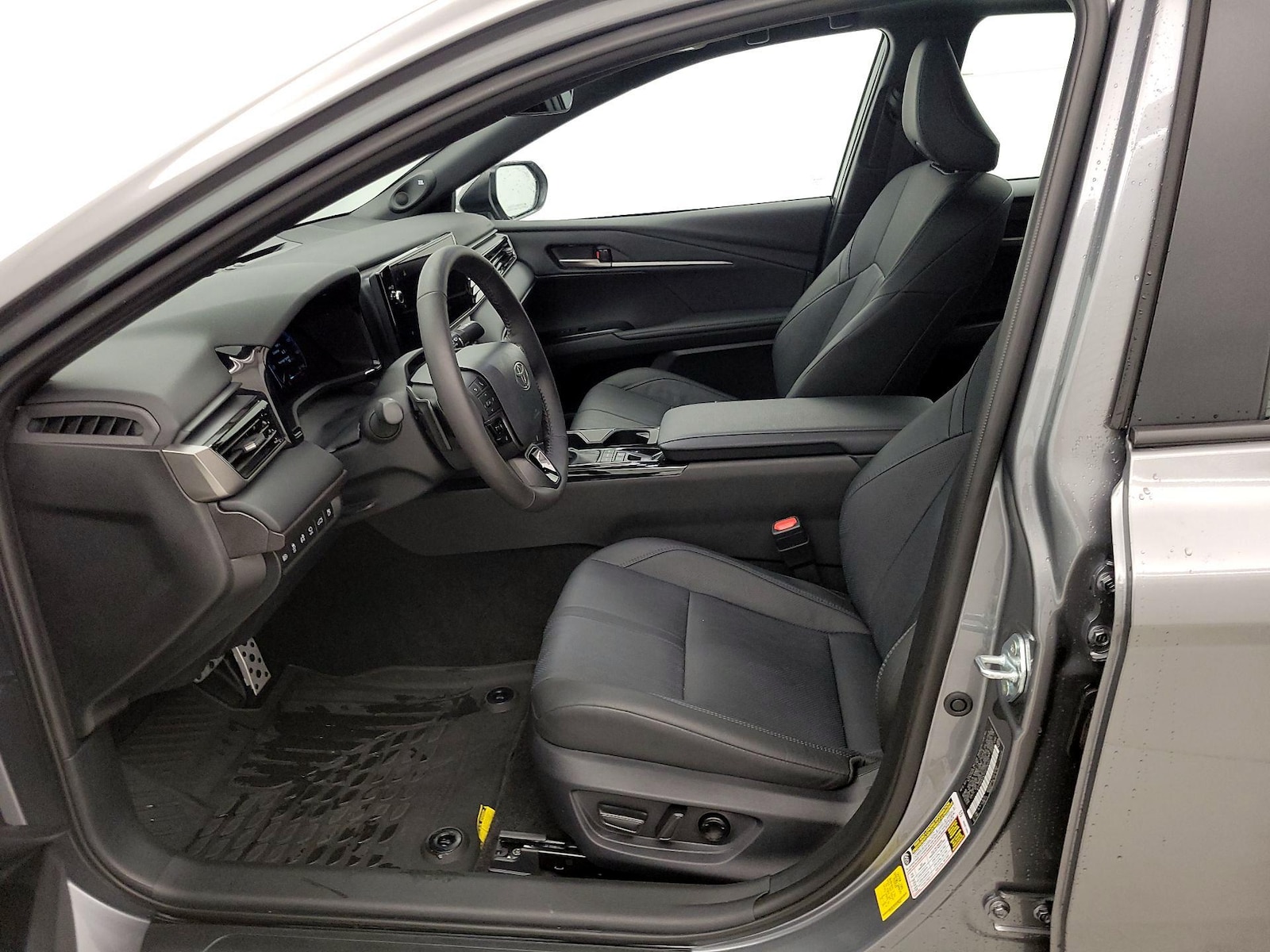 2026 Toyota Camry XSE - Photo 12