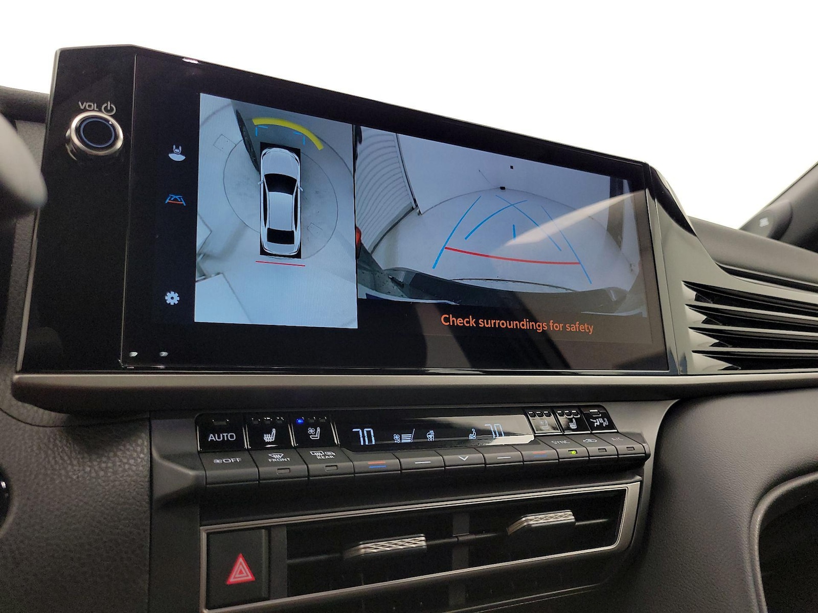 2026 Toyota Camry XSE - Photo 16