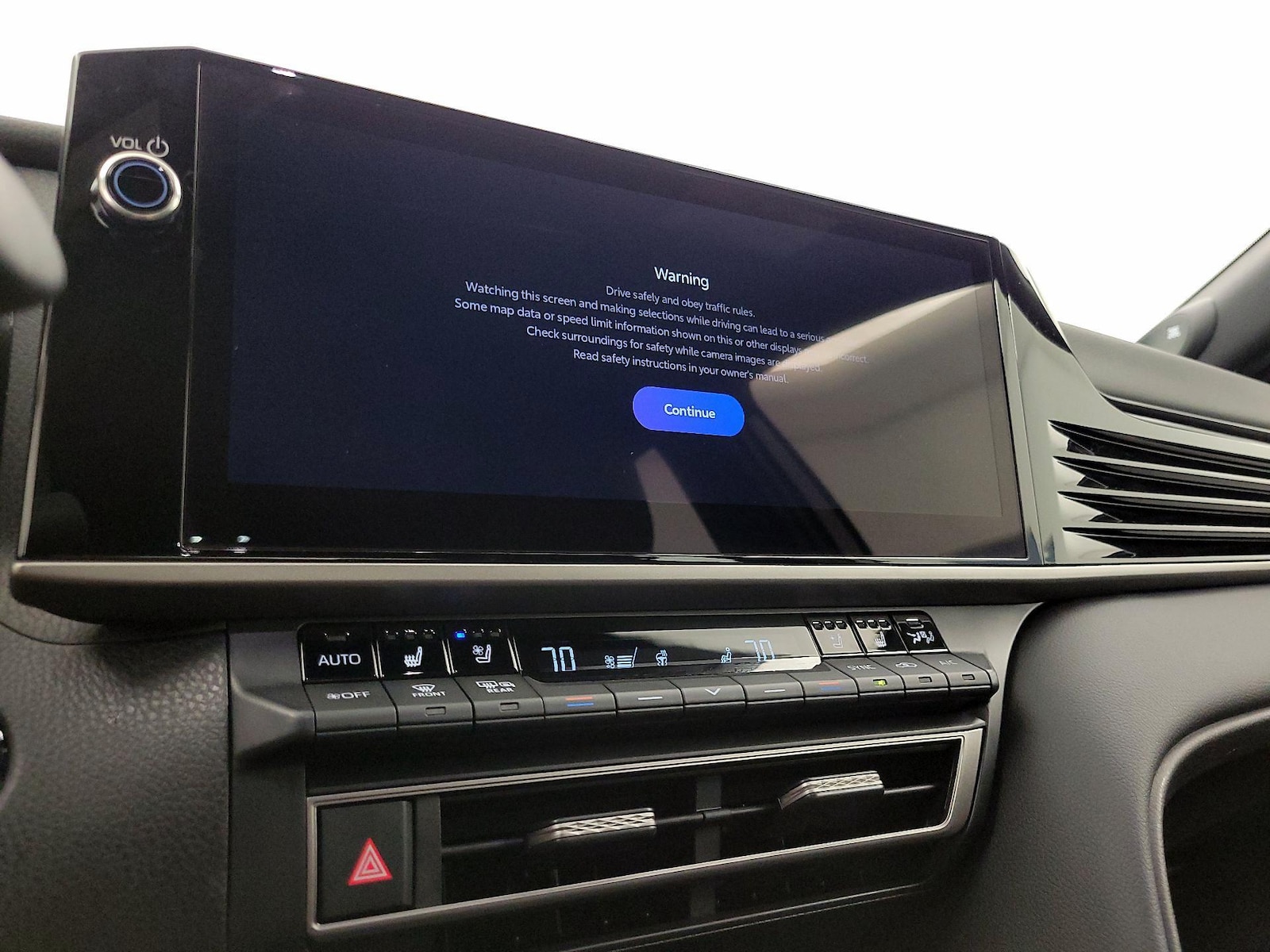 2026 Toyota Camry XSE - Photo 17