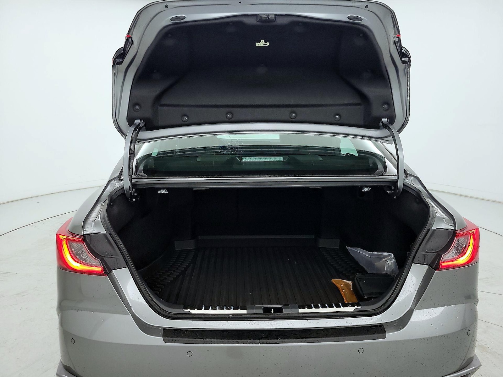 2026 Toyota Camry XSE - Photo 23