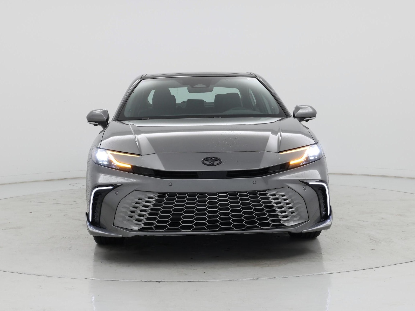 2026 Toyota Camry XSE - Photo 6