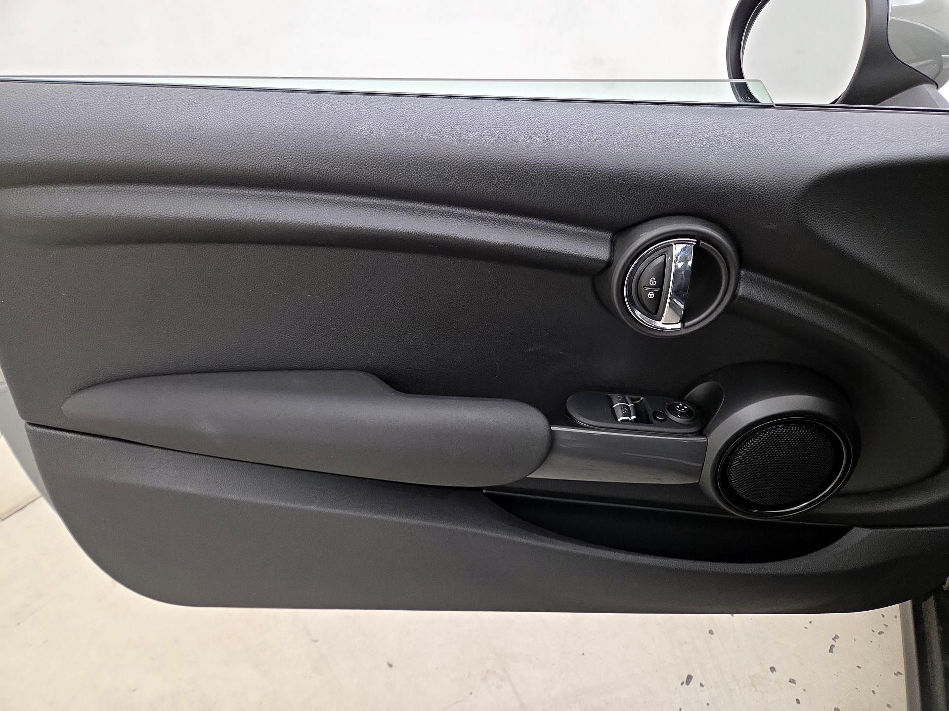 Thumbnail: 2019 MINI Cooper Hardtop - 12