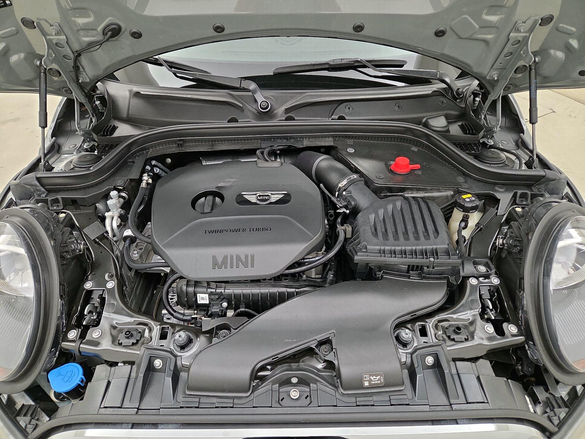 Thumbnail: 2019 MINI Cooper Hardtop - 20
