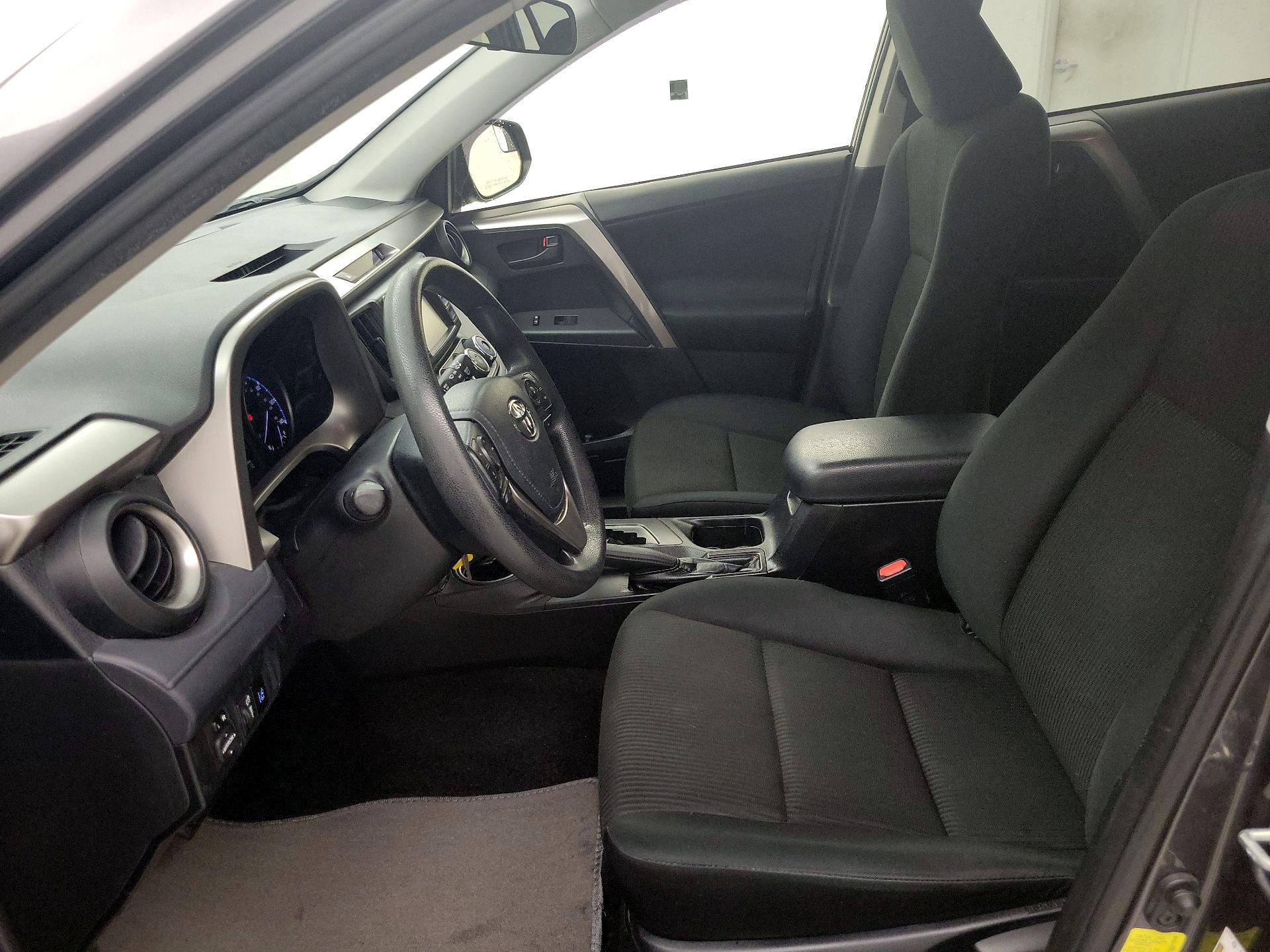 Thumbnail: 2018 Toyota RAV4 - 11