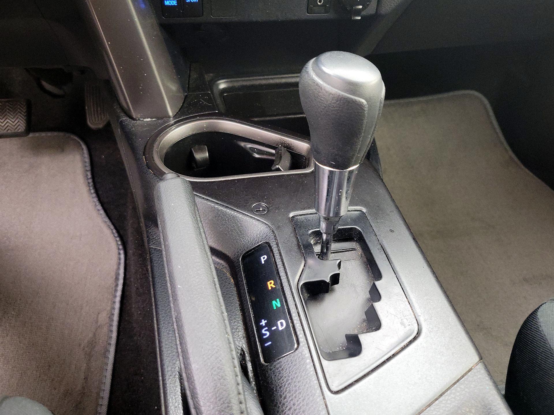 Thumbnail: 2018 Toyota RAV4 - 17