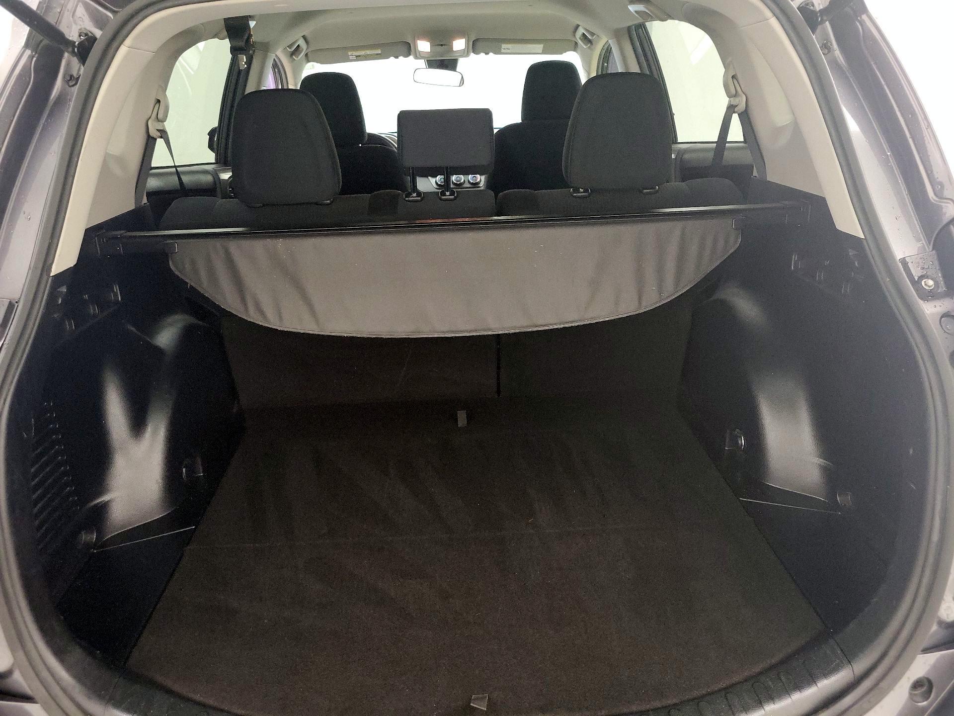 Thumbnail: 2018 Toyota RAV4 - 20