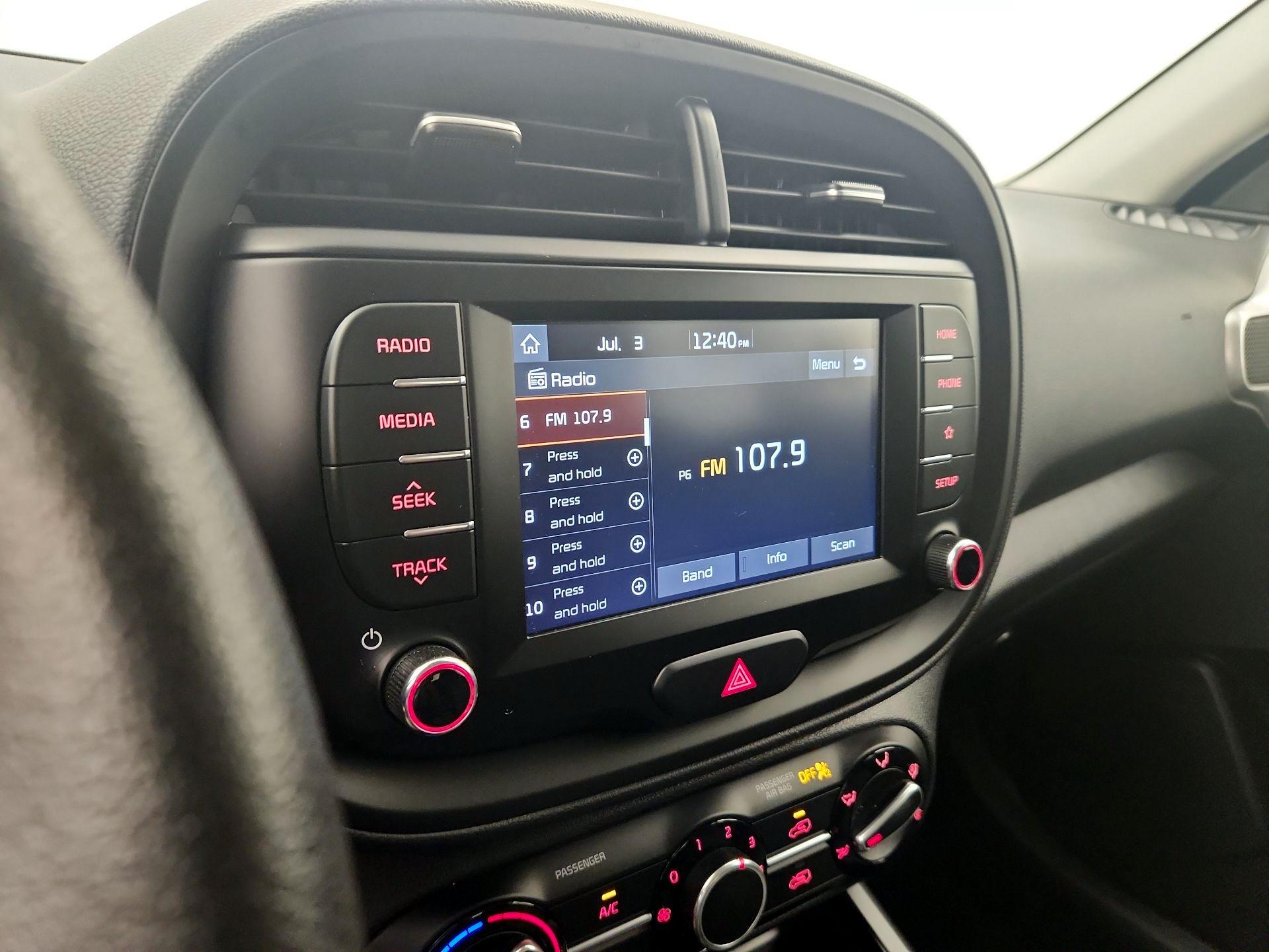Thumbnail: 2020 Kia Soul - 14